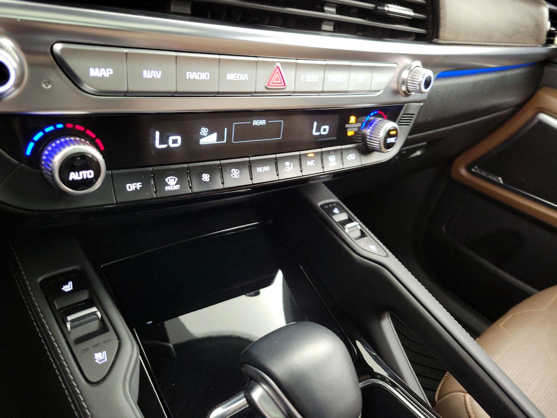 Thumbnail: 2021 Kia Telluride - 17