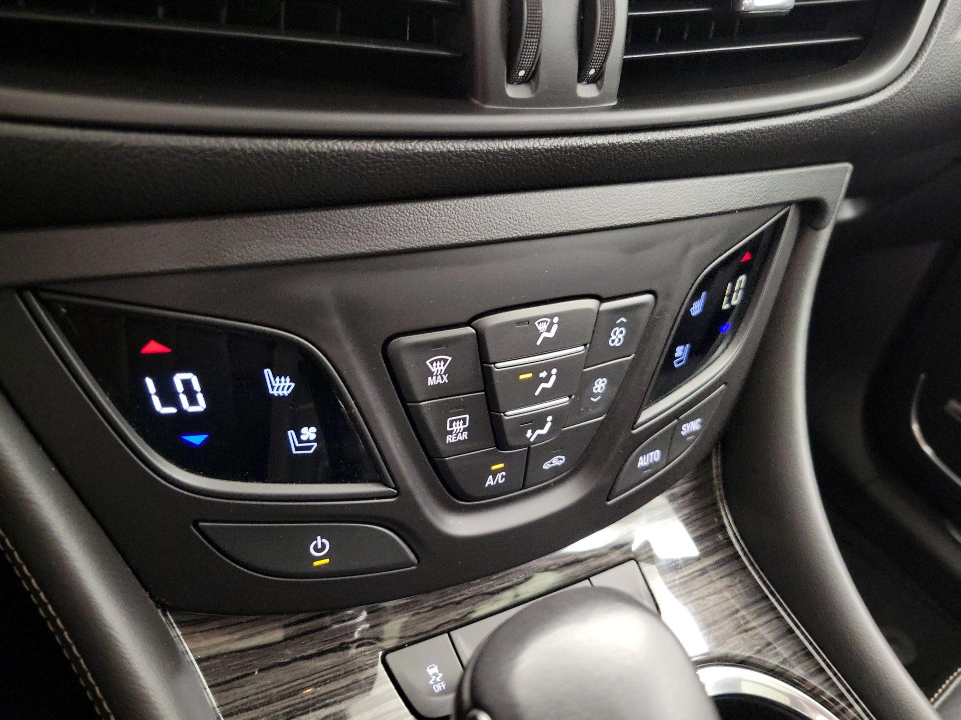 Thumbnail: 2017 Buick Envision - 16