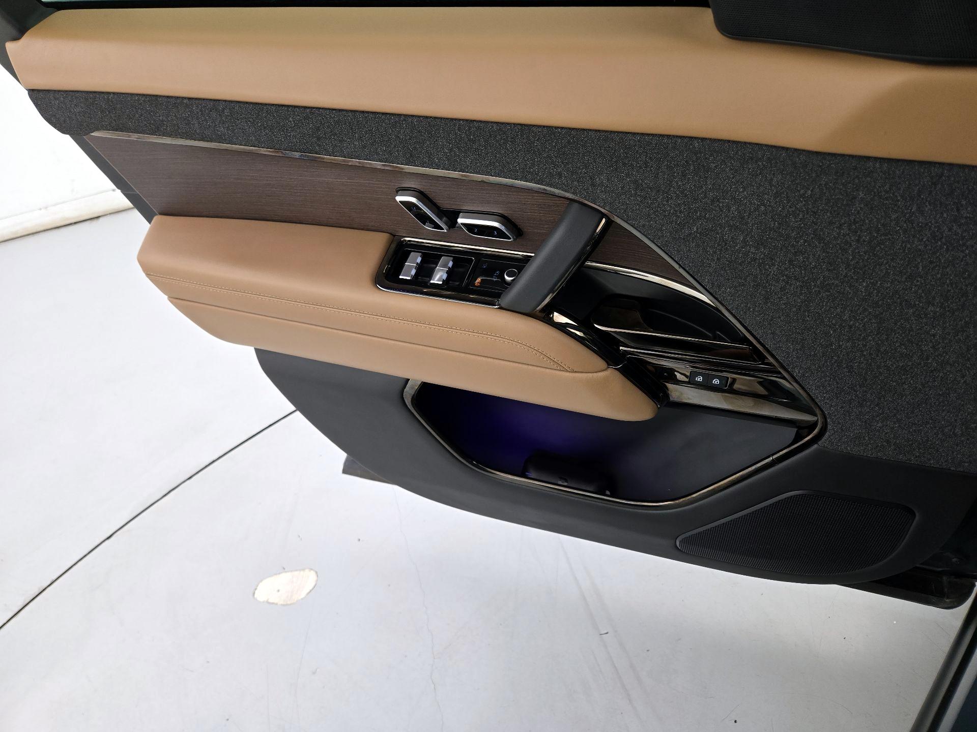 Thumbnail: 2023 Land Rover Range Rover Sport - 12