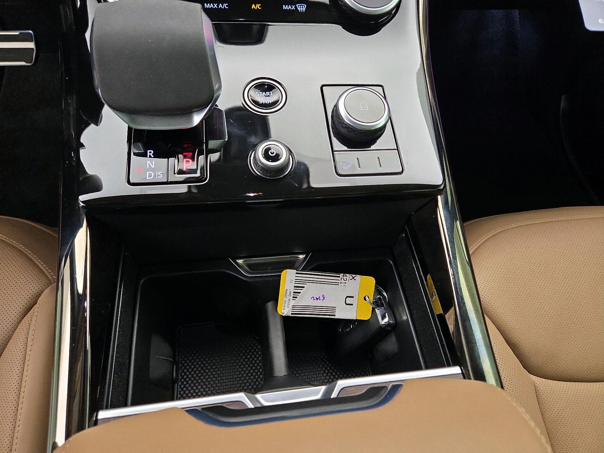 Thumbnail: 2023 Land Rover Range Rover Sport - 18