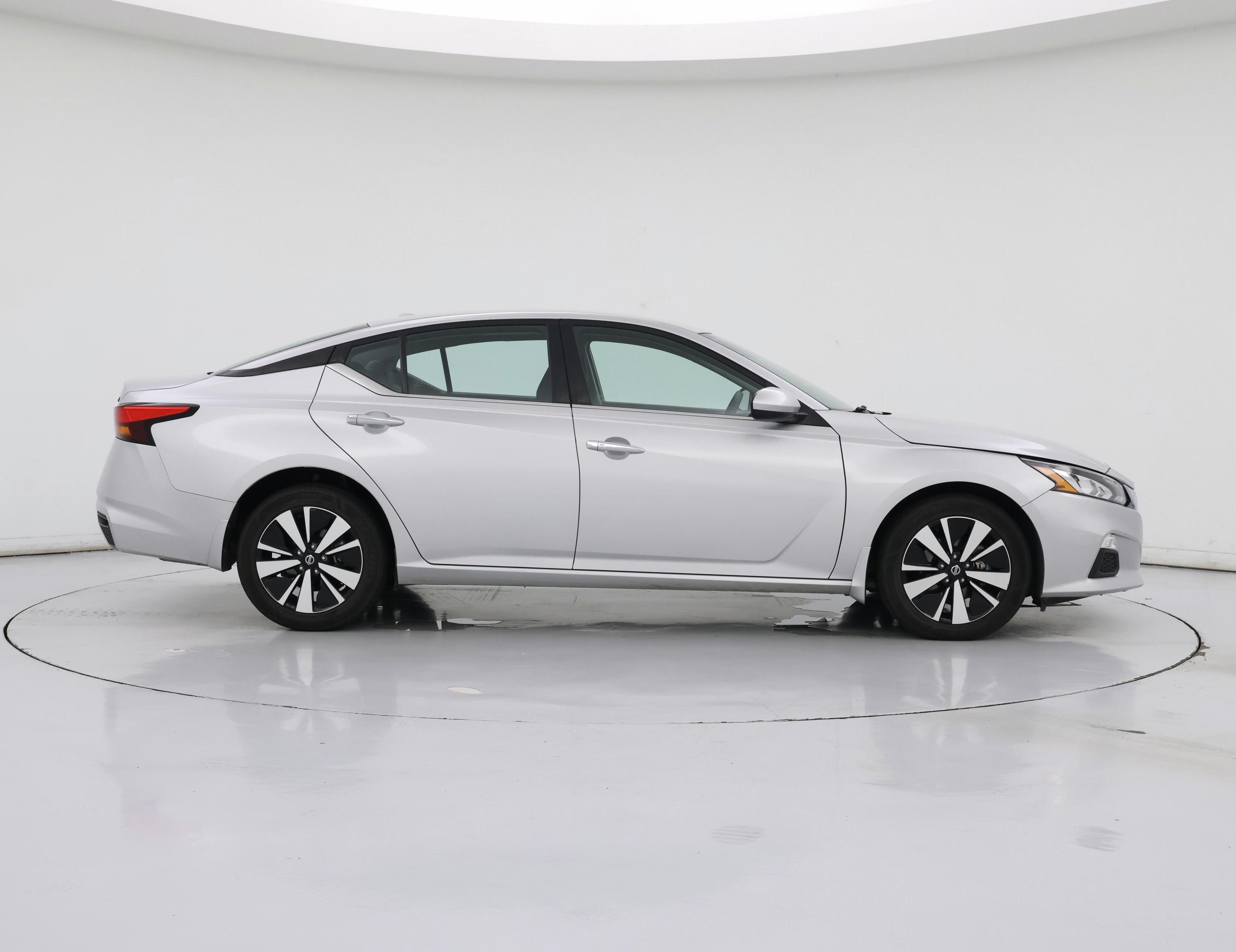 Thumbnail: 2021 Nissan Altima - 7