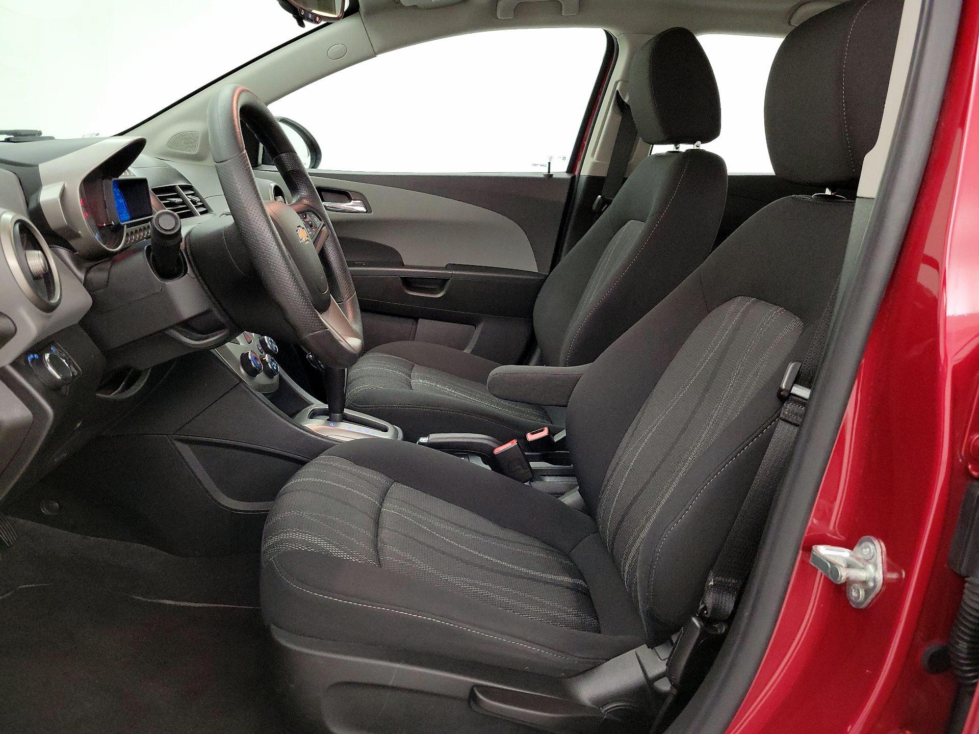 Thumbnail: 2014 Chevrolet Sonic - 11