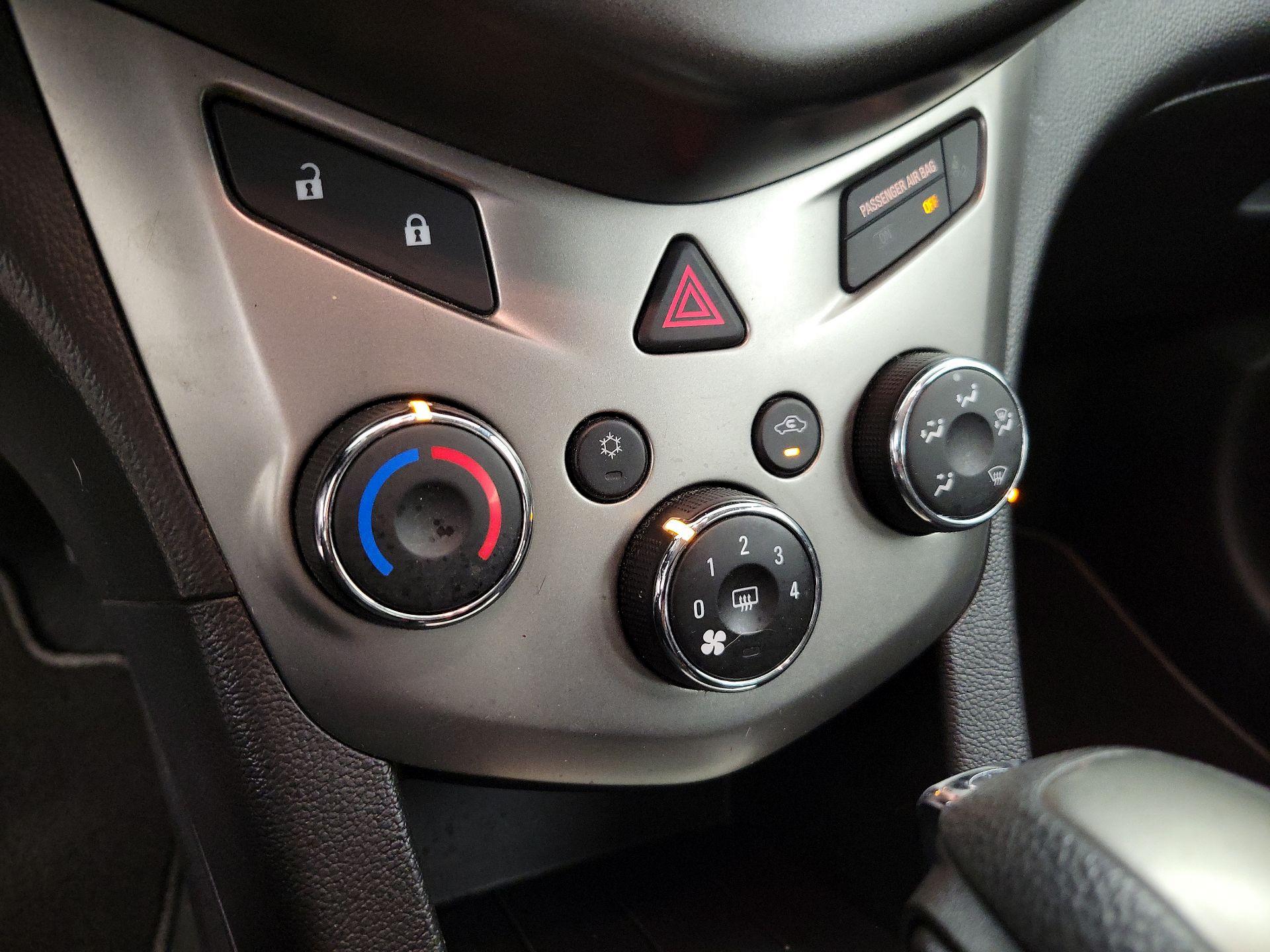 Thumbnail: 2014 Chevrolet Sonic - 15