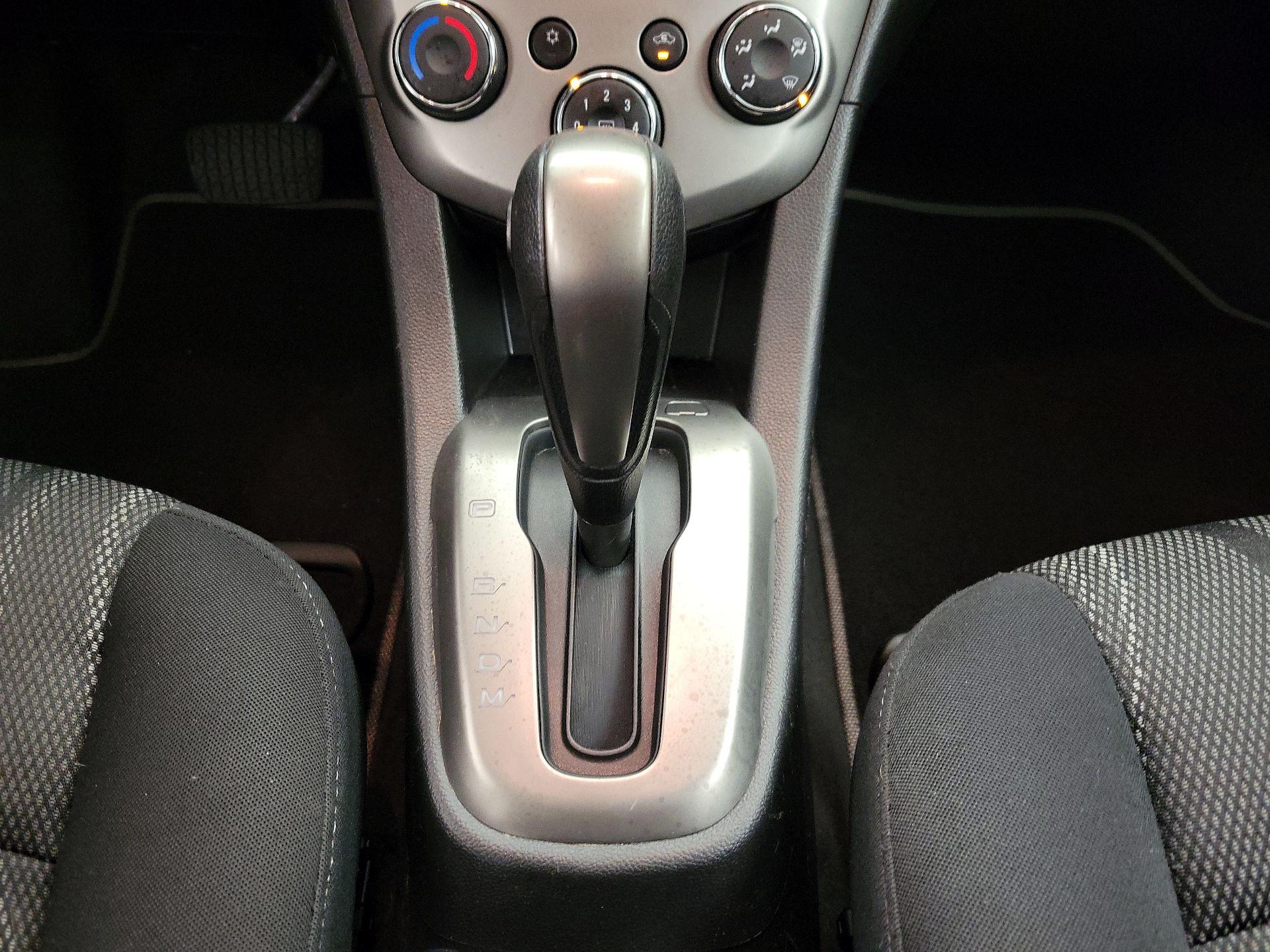 Thumbnail: 2014 Chevrolet Sonic - 16