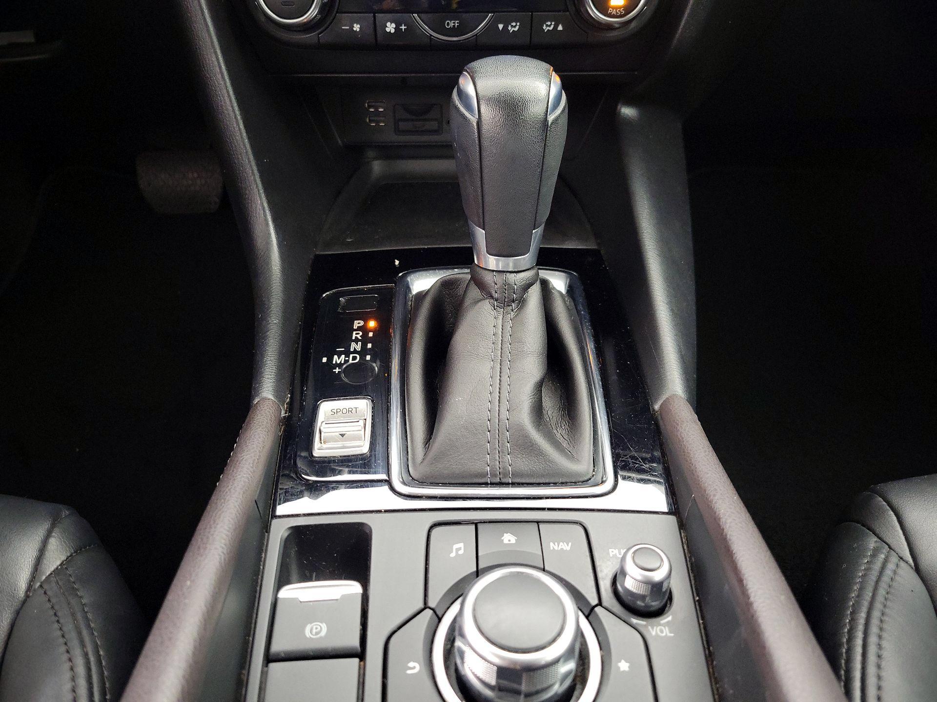 Thumbnail: 2017 Mazda Mazda3 - 17