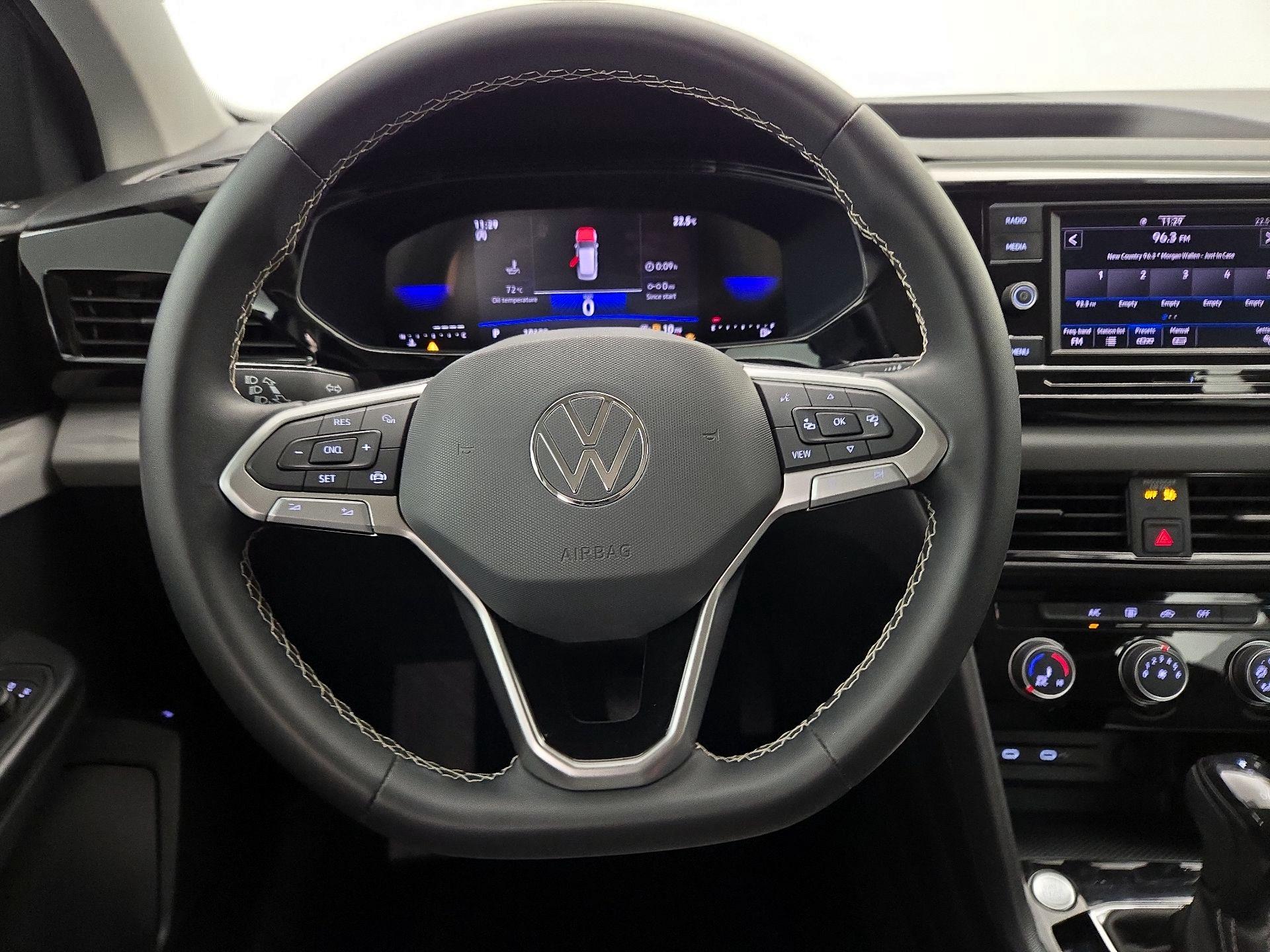 Thumbnail: 2023 Volkswagen Taos - 10