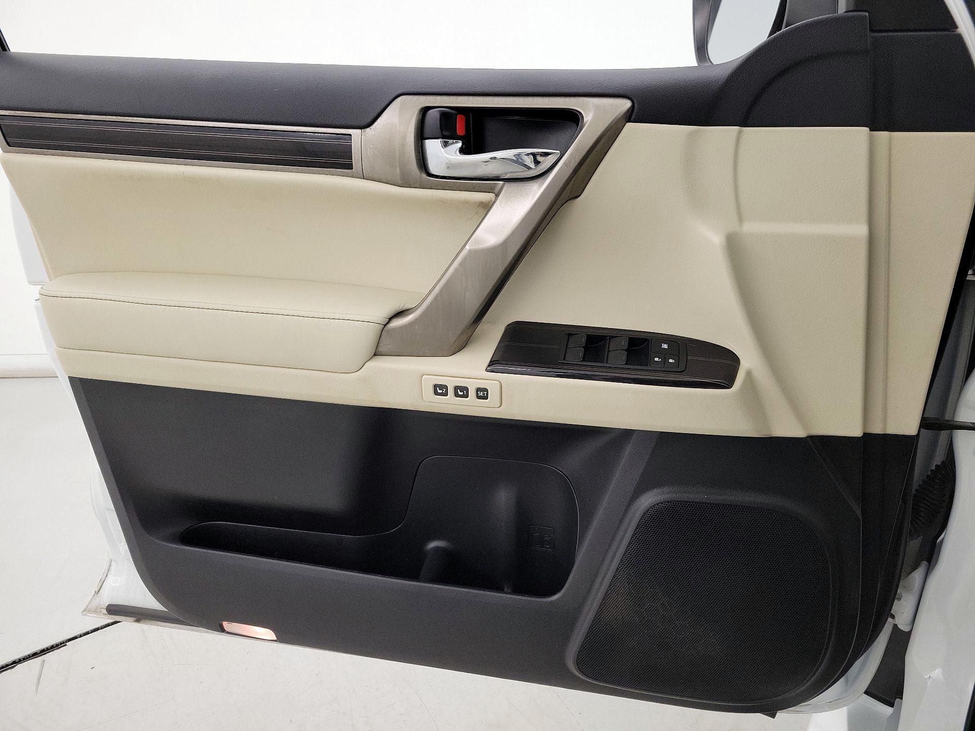 Thumbnail: 2020 Lexus GX - 12