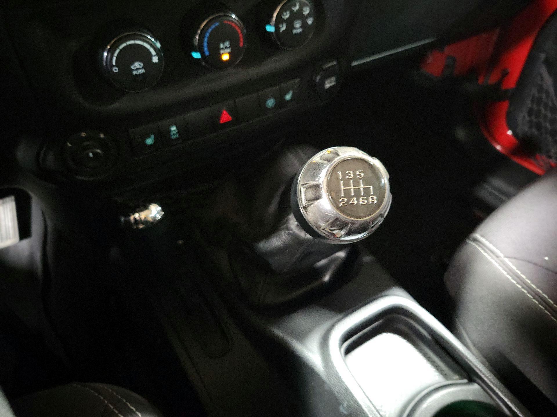 Thumbnail: 2013 Jeep Wrangler - 16