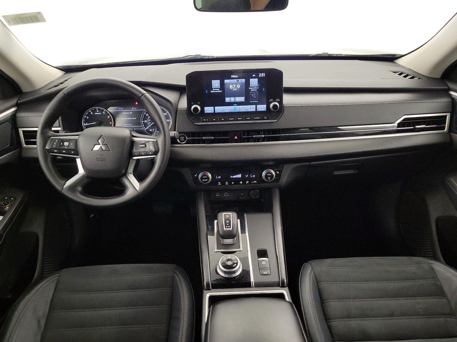 Thumbnail: 2022 Mitsubishi Outlander - 9