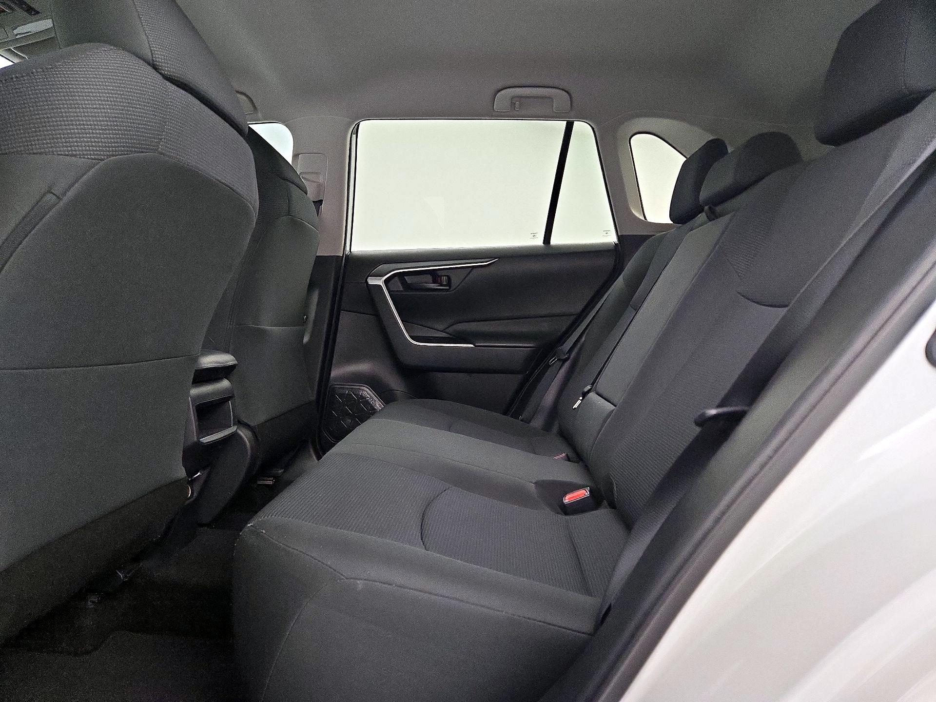 Thumbnail: 2021 Toyota RAV4 - 19