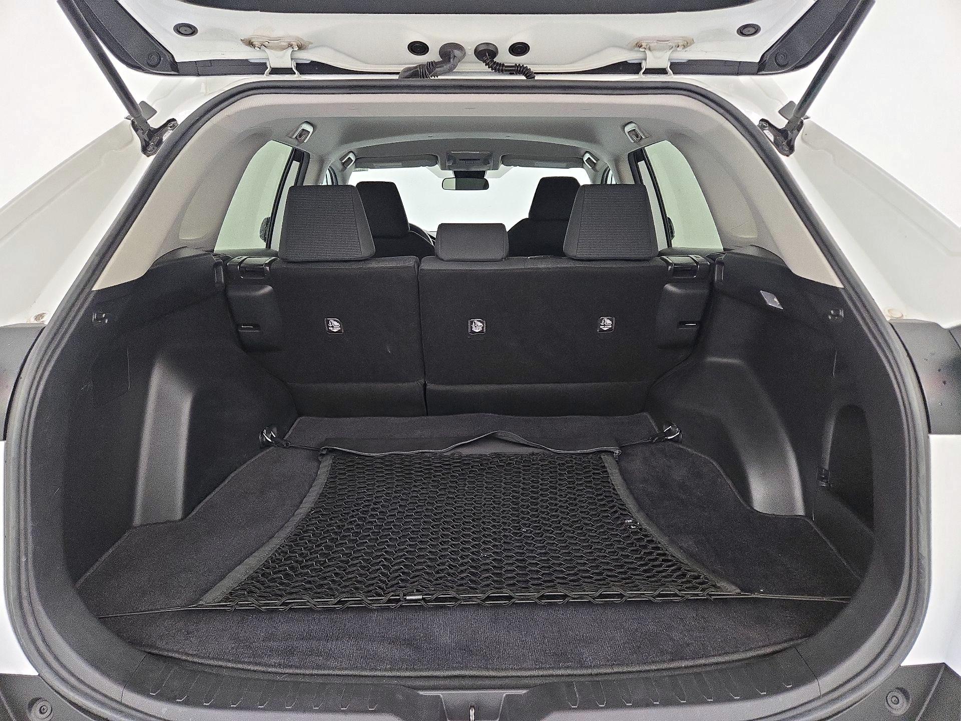 Thumbnail: 2021 Toyota RAV4 - 20