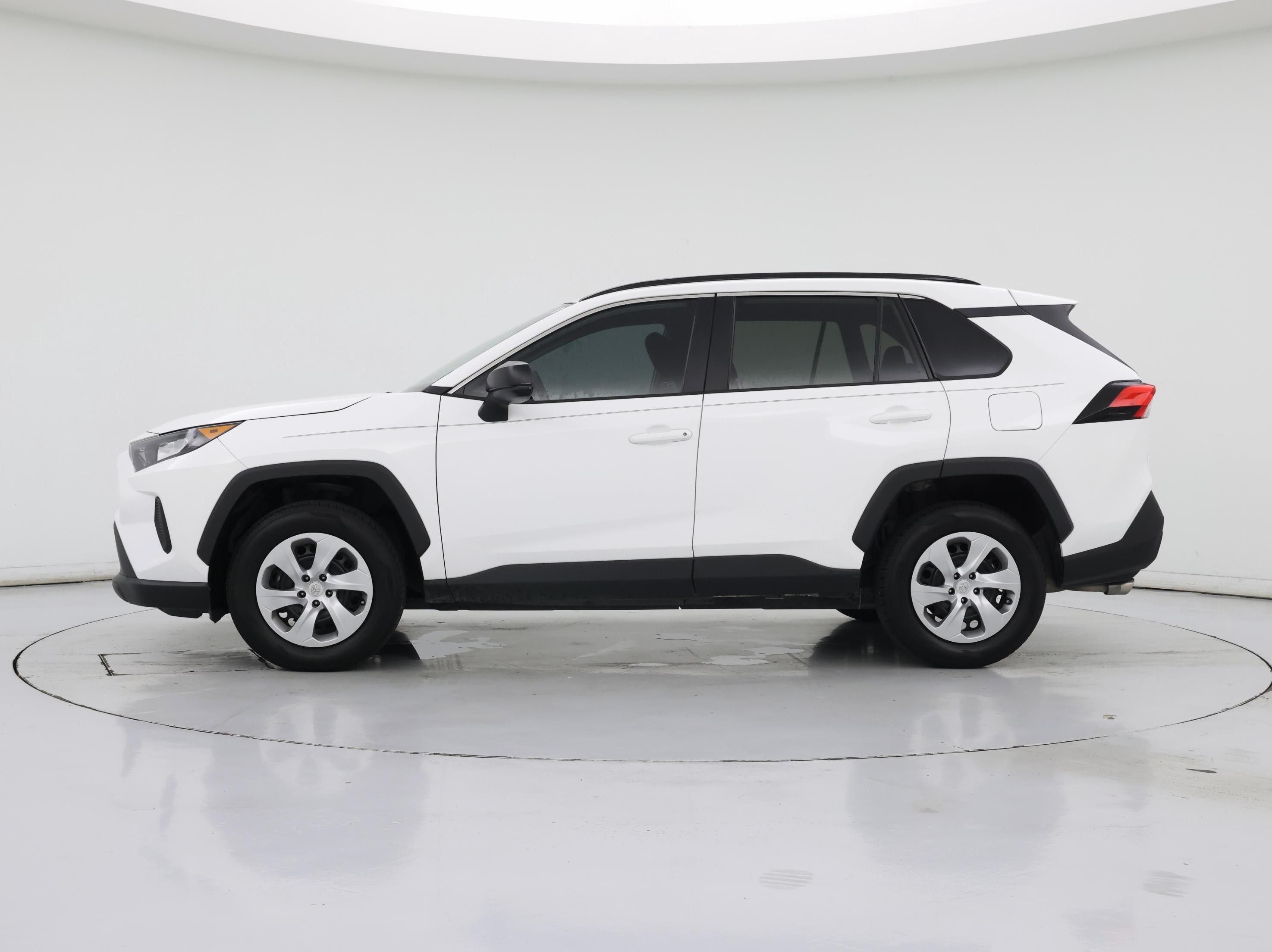 Thumbnail: 2021 Toyota RAV4 - 3