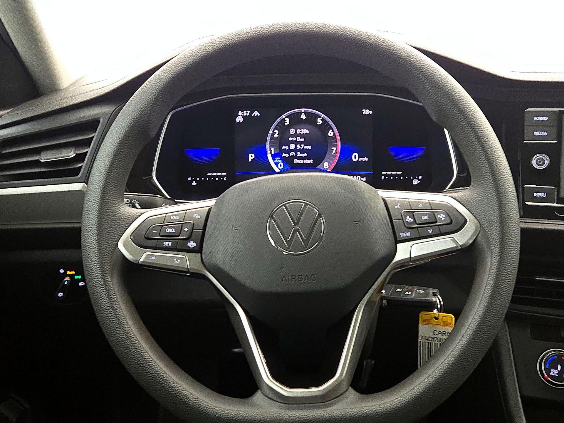 Thumbnail: 2022 Volkswagen Jetta - 10
