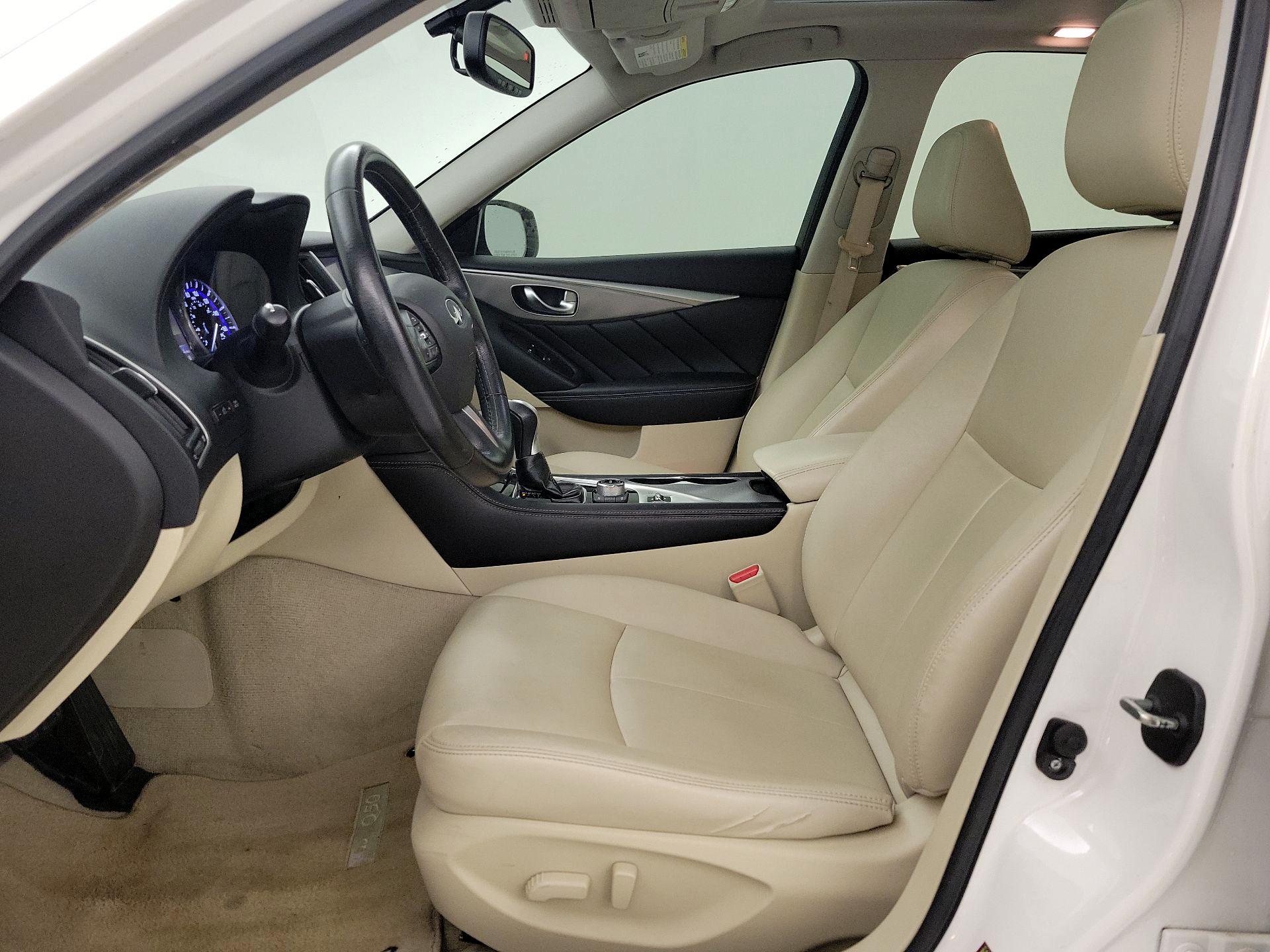 Thumbnail: 2016 INFINITI Q50 - 11