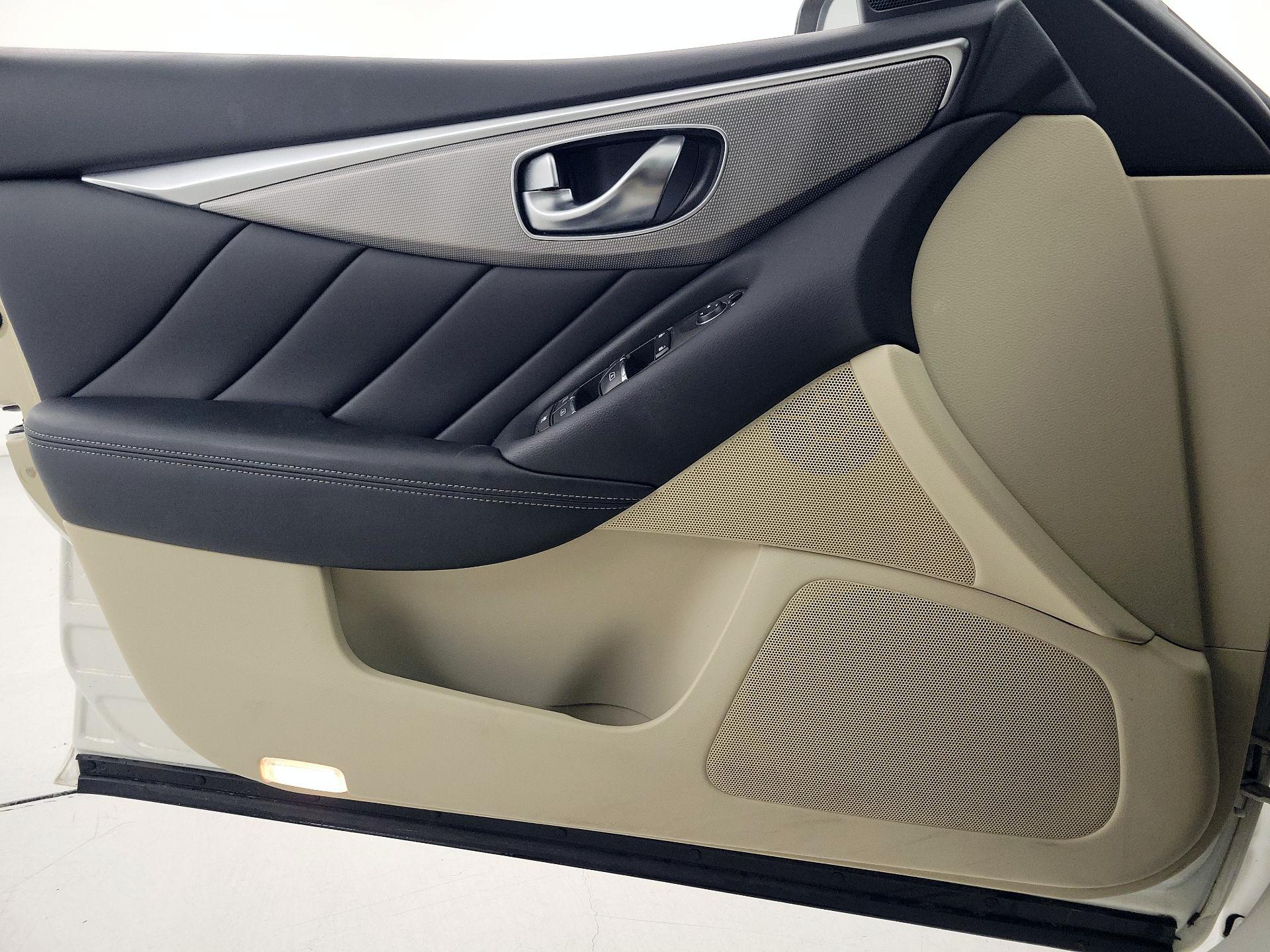 Thumbnail: 2016 INFINITI Q50 - 12