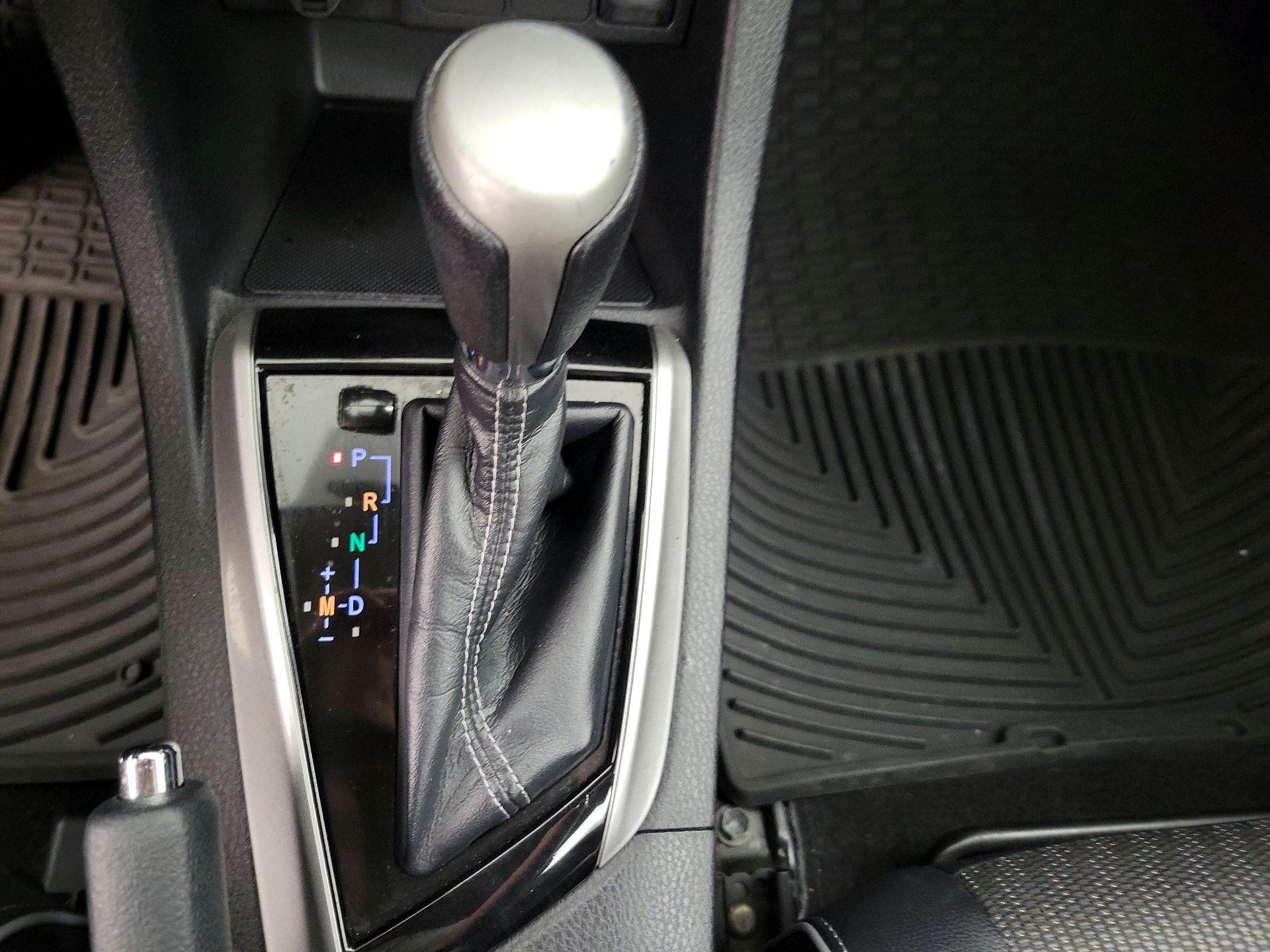 Thumbnail: 2014 Toyota Corolla - 17