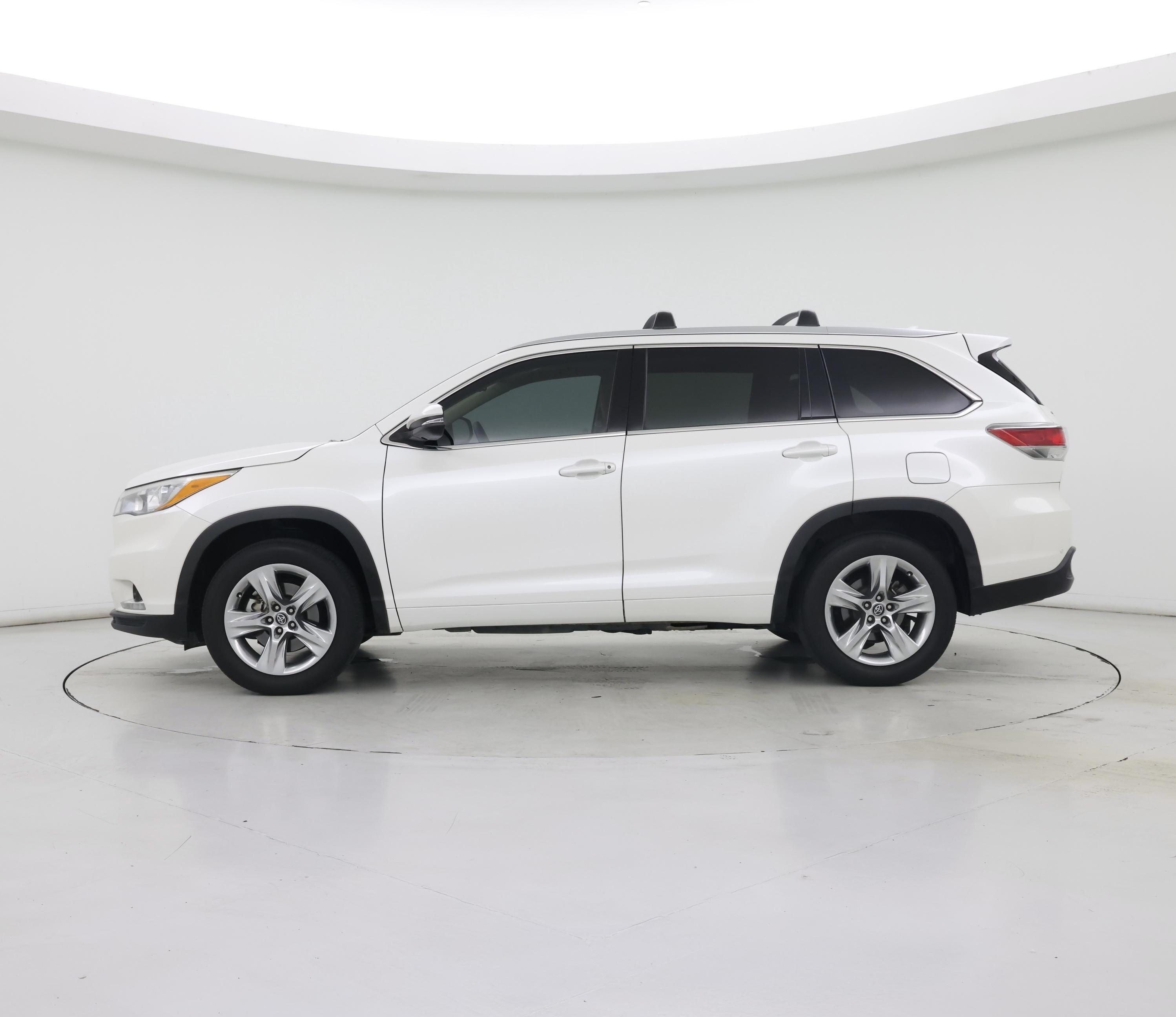 Thumbnail: 2016 Toyota Highlander - 3