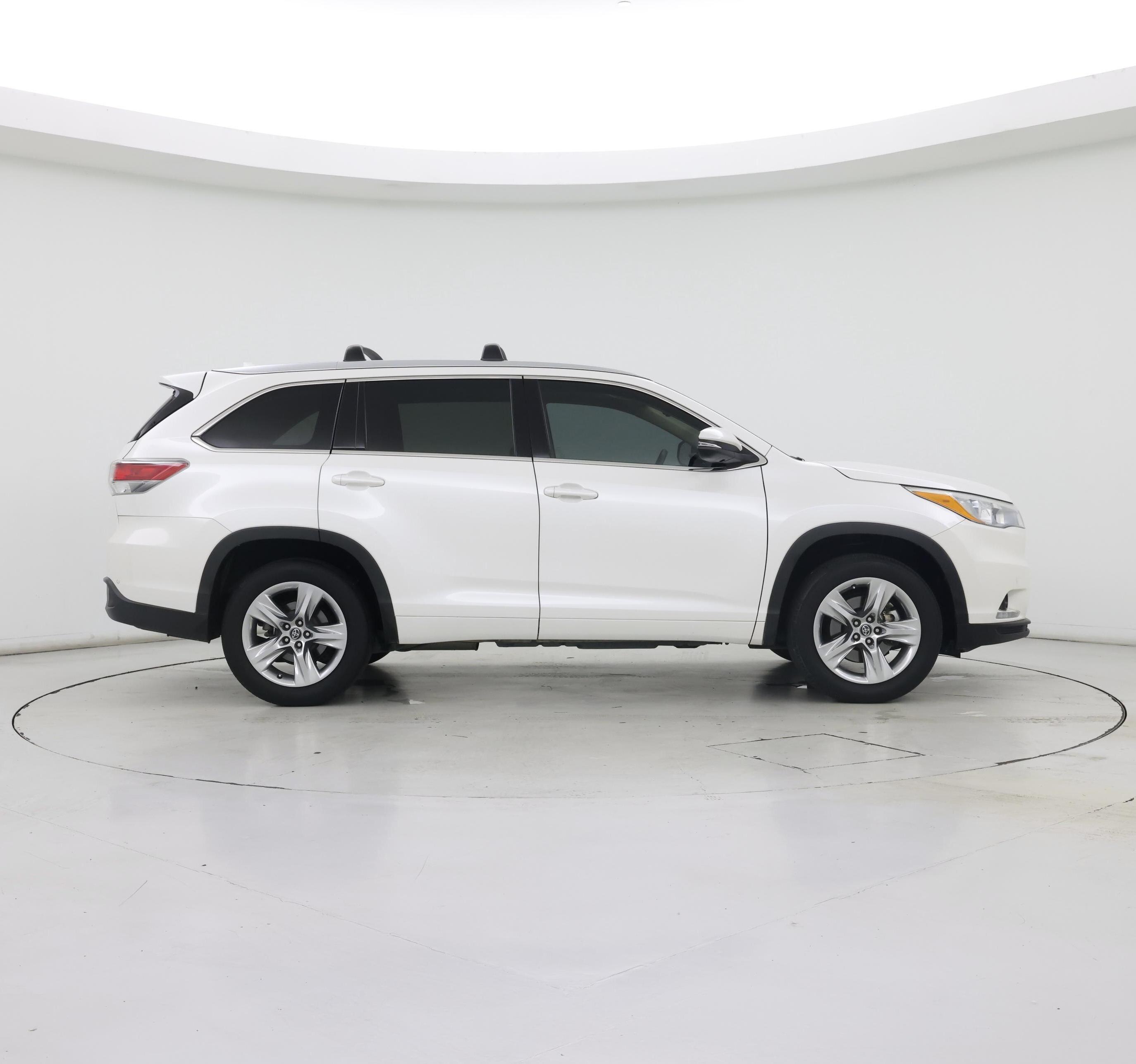 Thumbnail: 2016 Toyota Highlander - 7