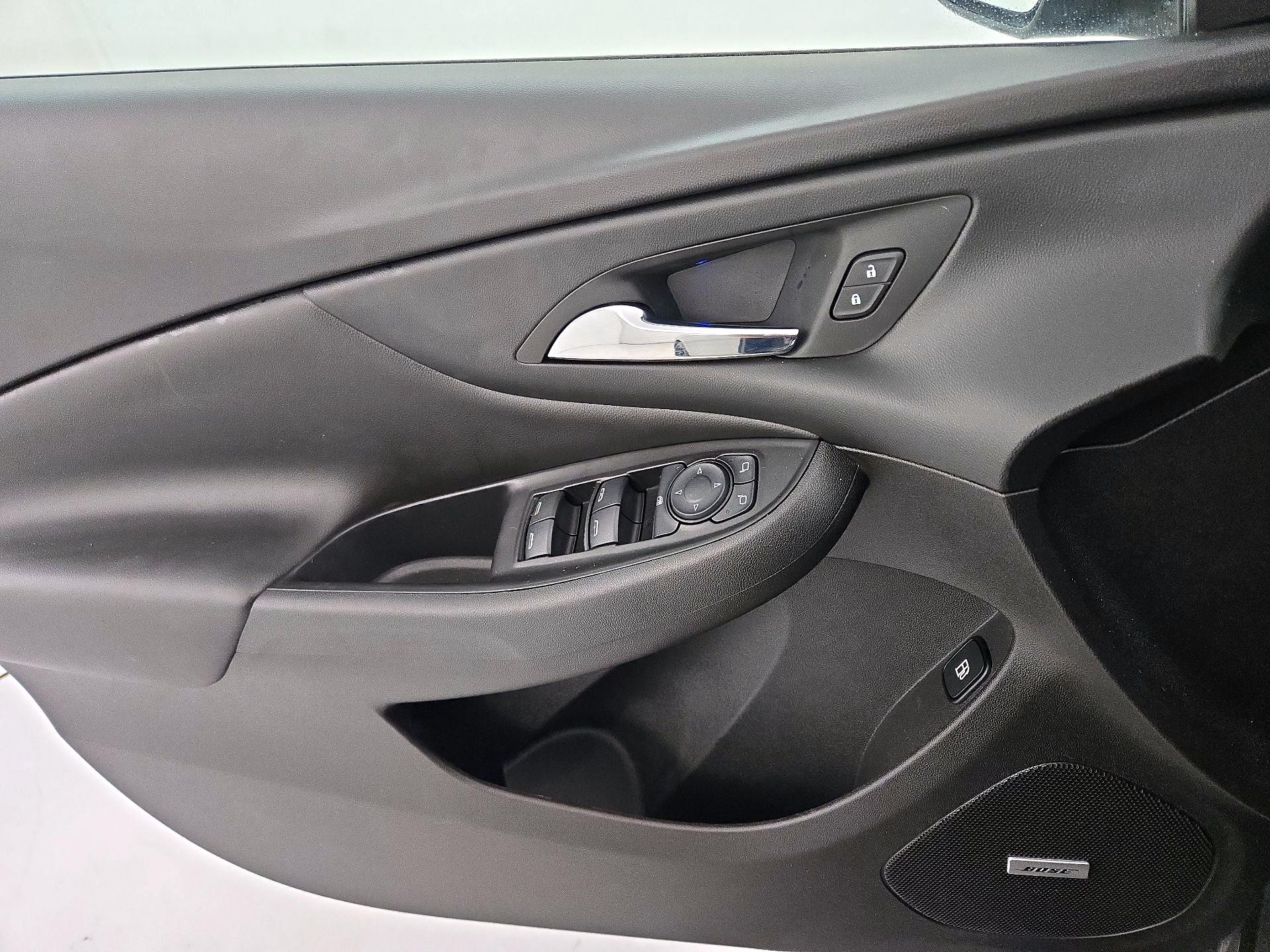 Thumbnail: 2017 Chevrolet Volt - 12