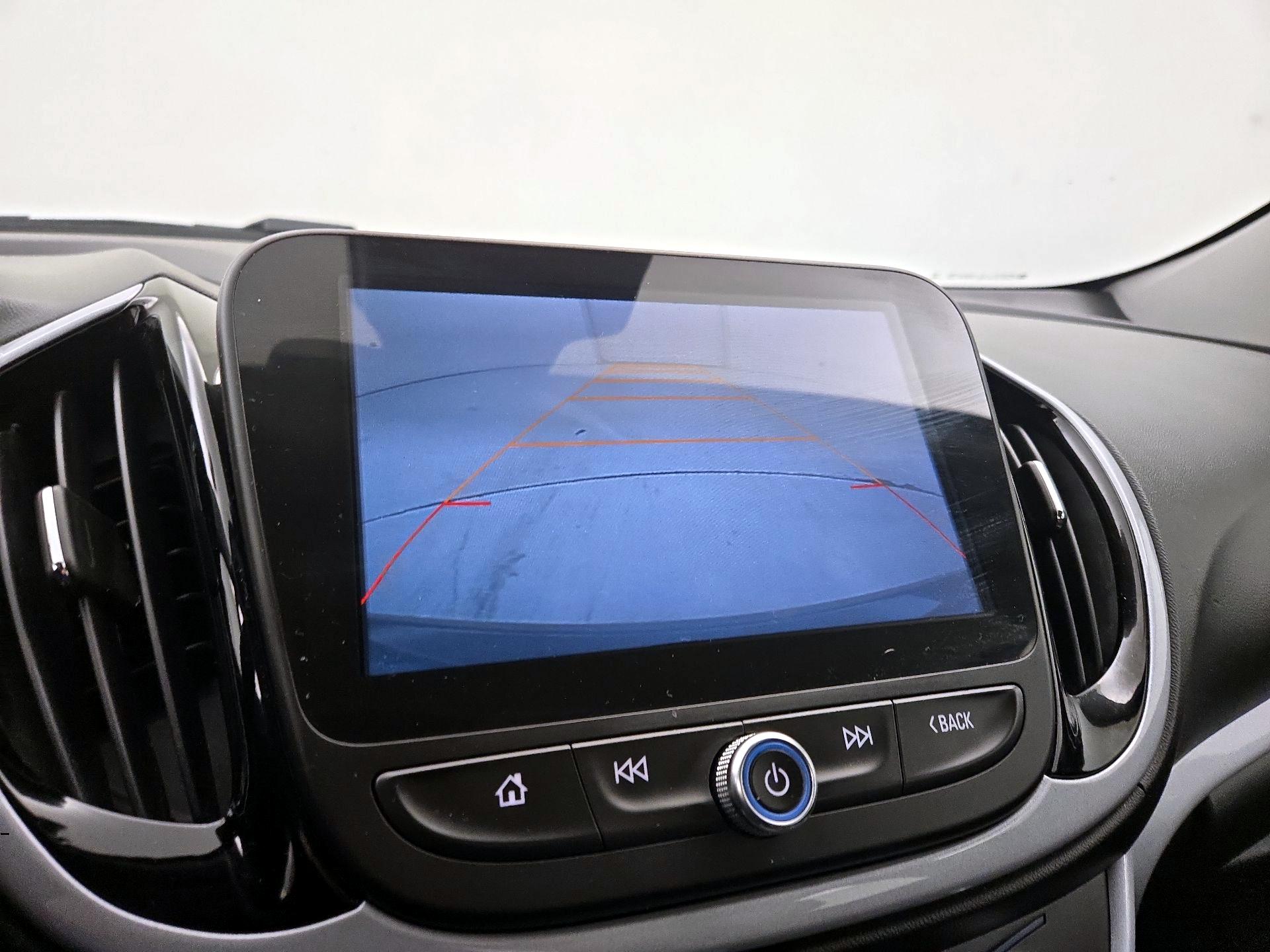 Thumbnail: 2017 Chevrolet Volt - 14