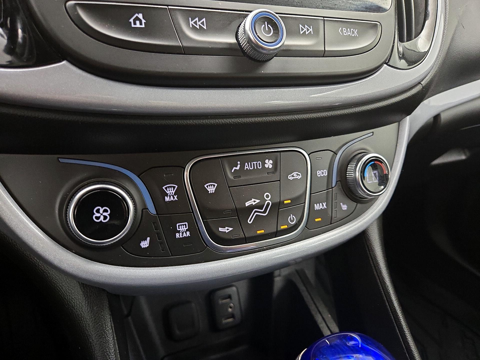 Thumbnail: 2017 Chevrolet Volt - 16