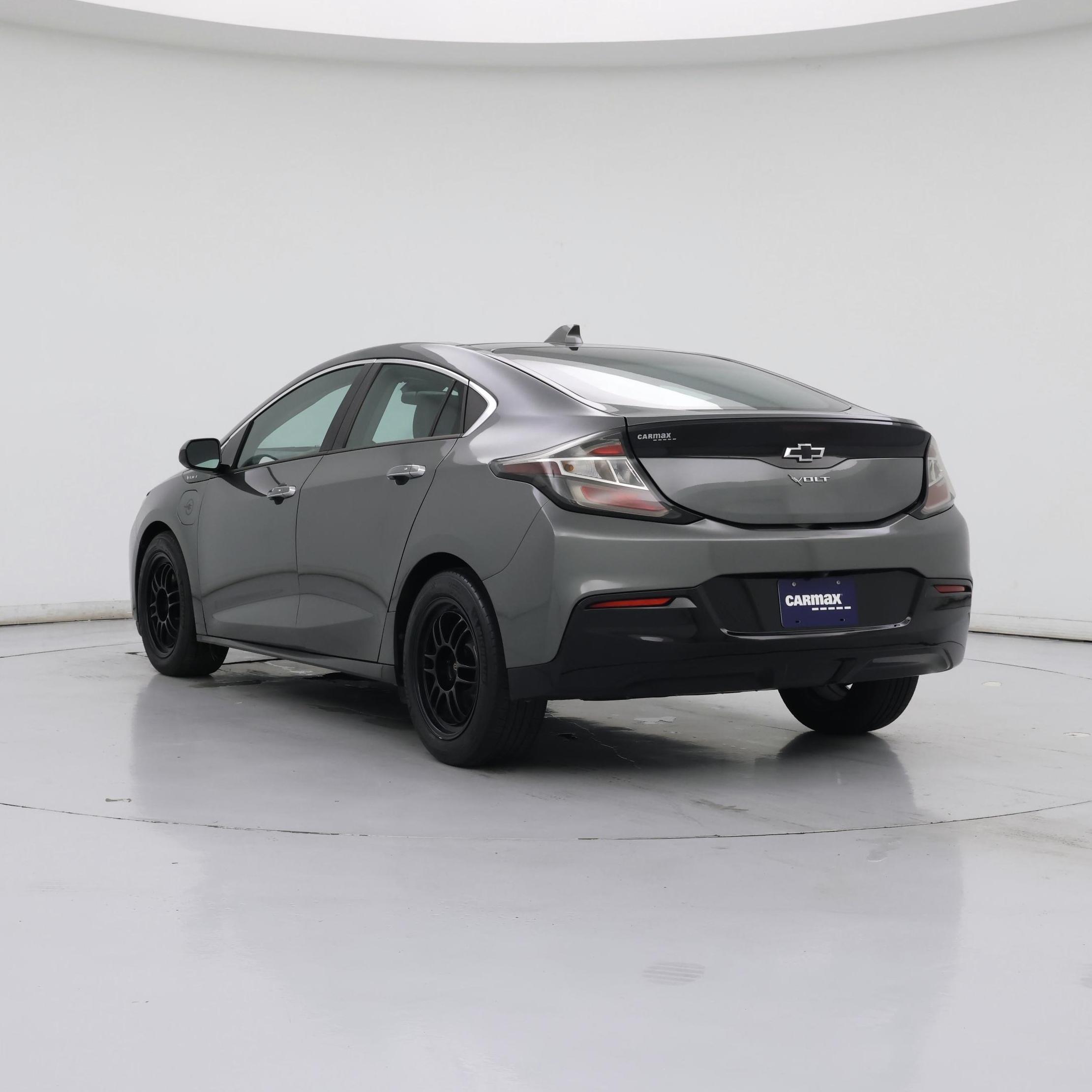 Thumbnail: 2017 Chevrolet Volt - 2