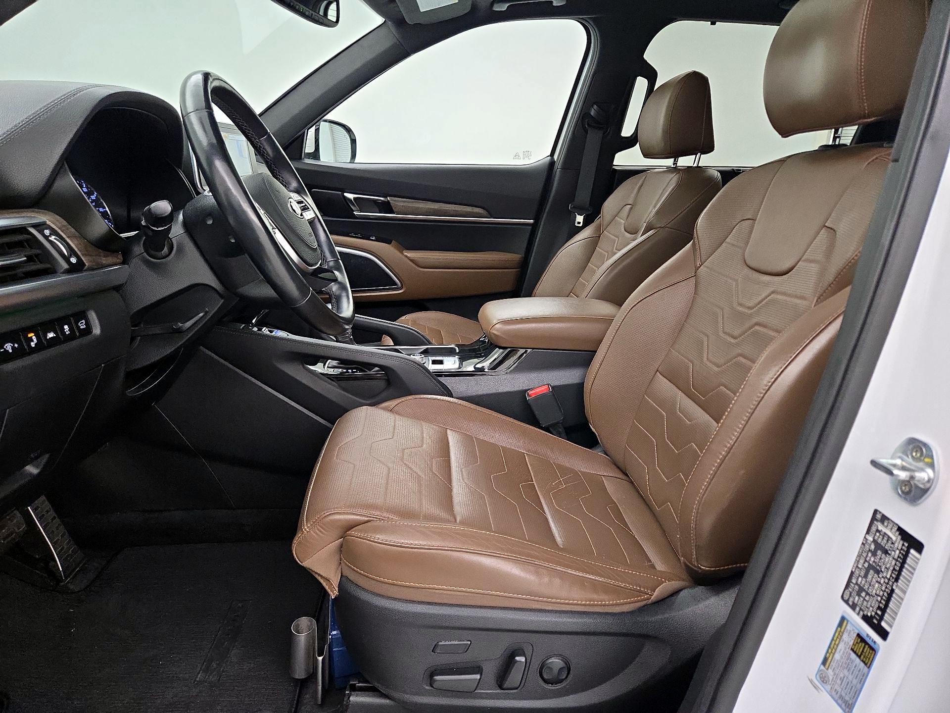 Thumbnail: 2020 Kia Telluride - 11