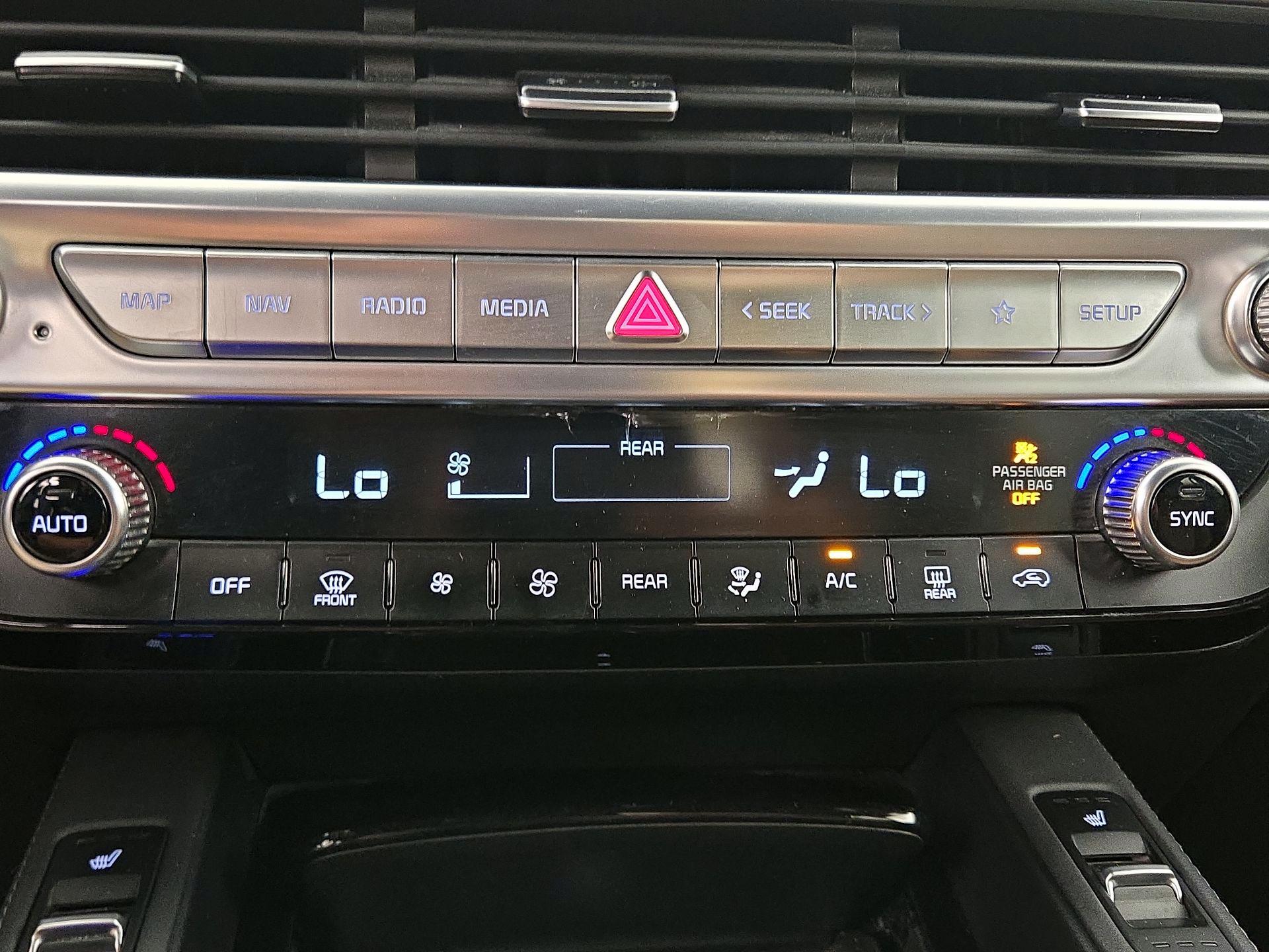 Thumbnail: 2020 Kia Telluride - 17