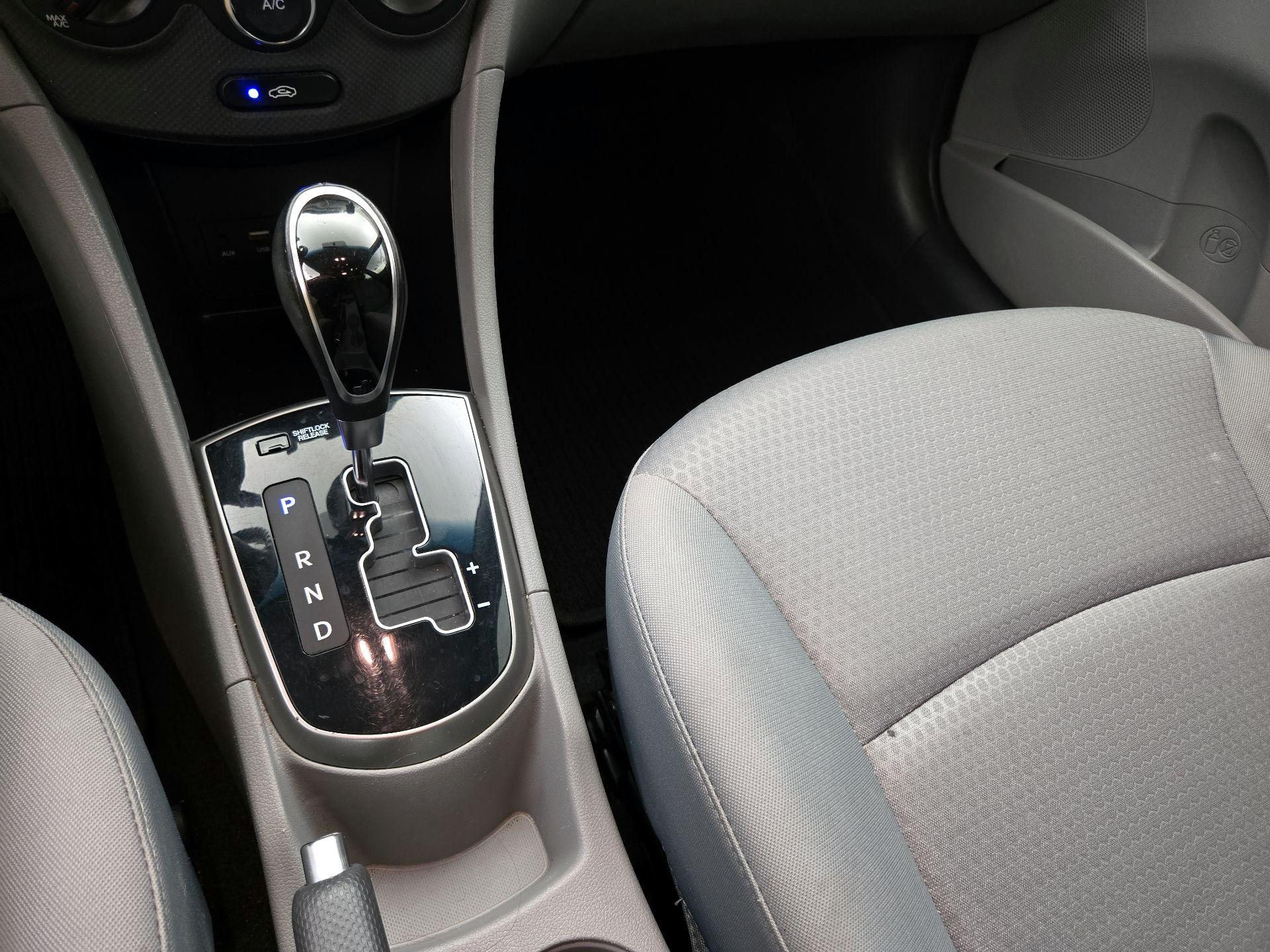 Thumbnail: 2016 Hyundai Accent - 16