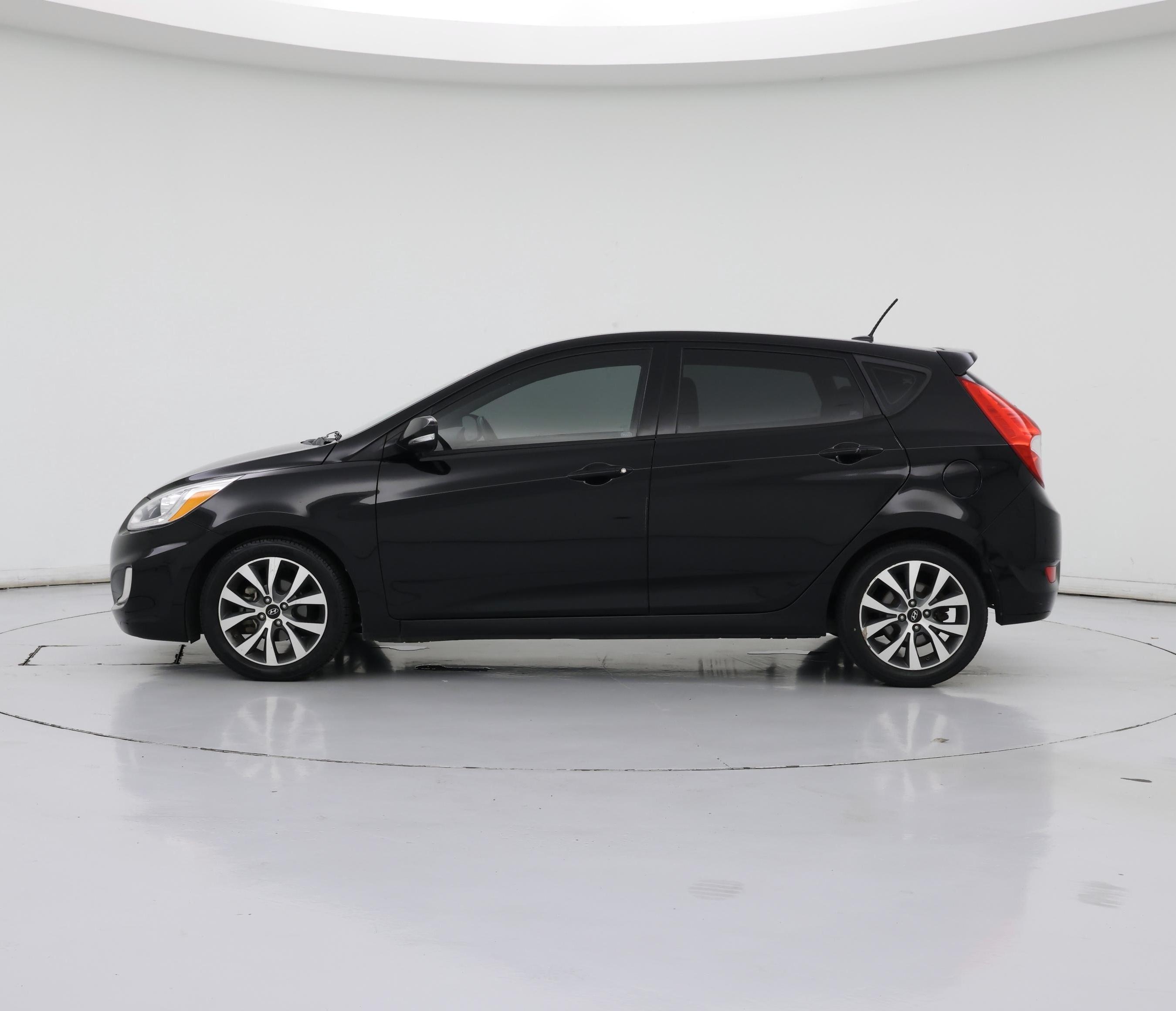 Thumbnail: 2016 Hyundai Accent - 3