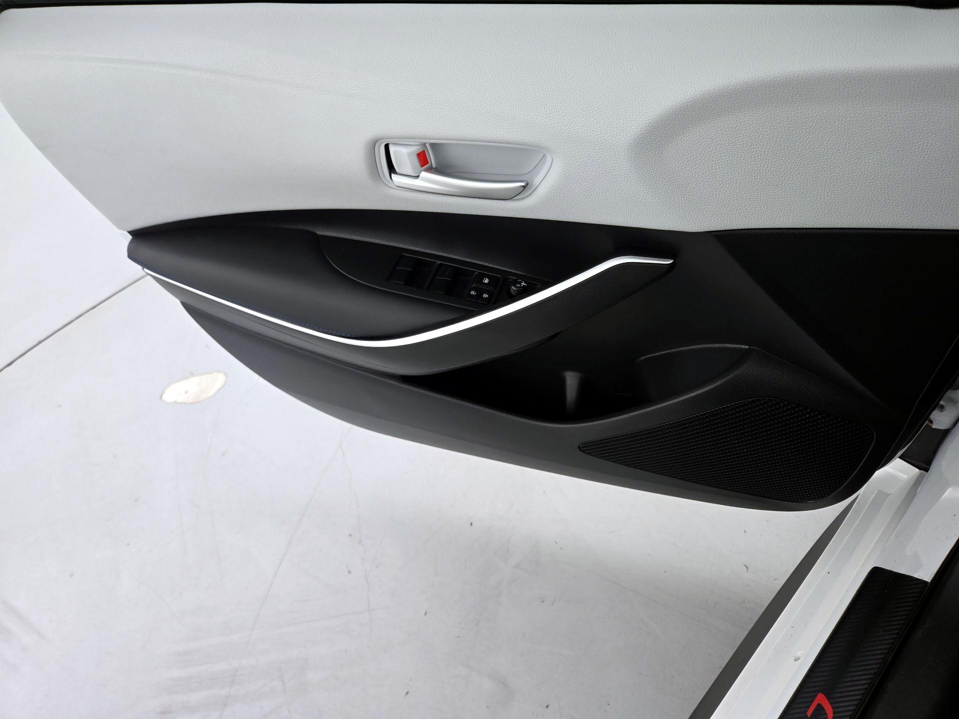 Thumbnail: 2022 Toyota Corolla - 12