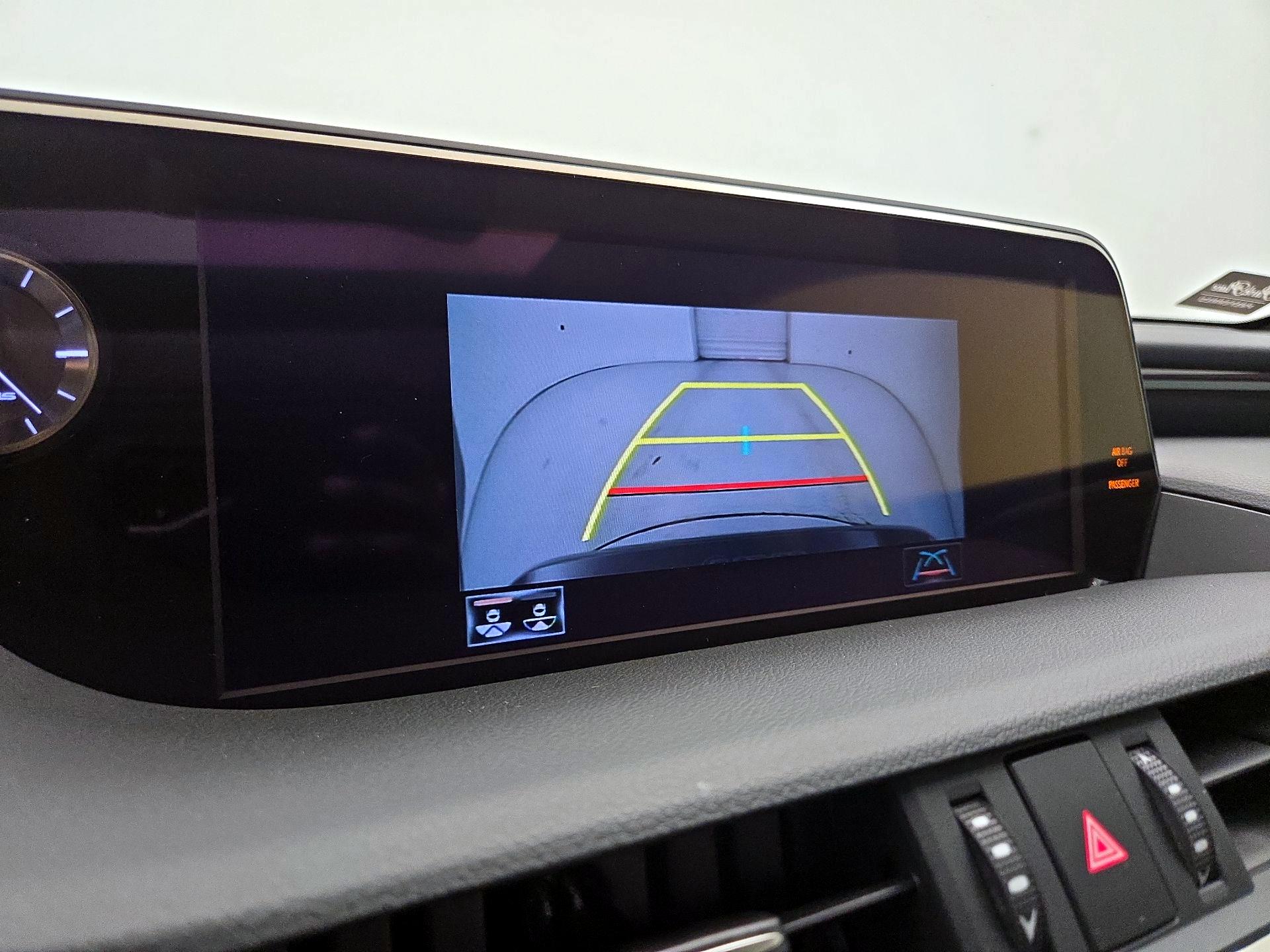 Thumbnail: 2019 Lexus ES - 15