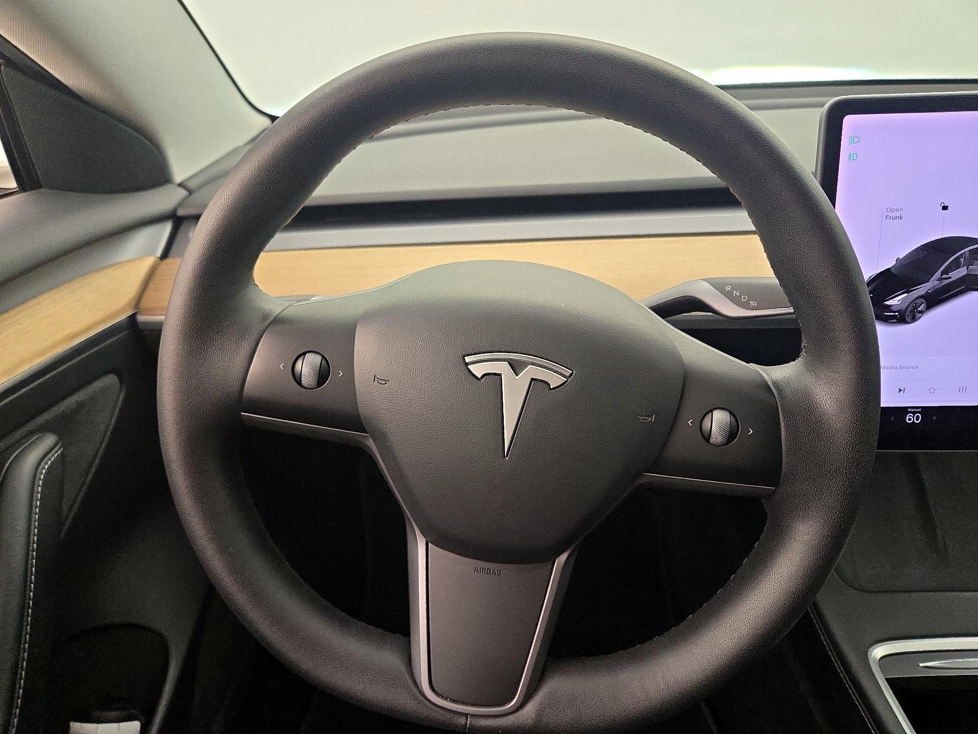 Thumbnail: 2021 Tesla Model 3 - 10