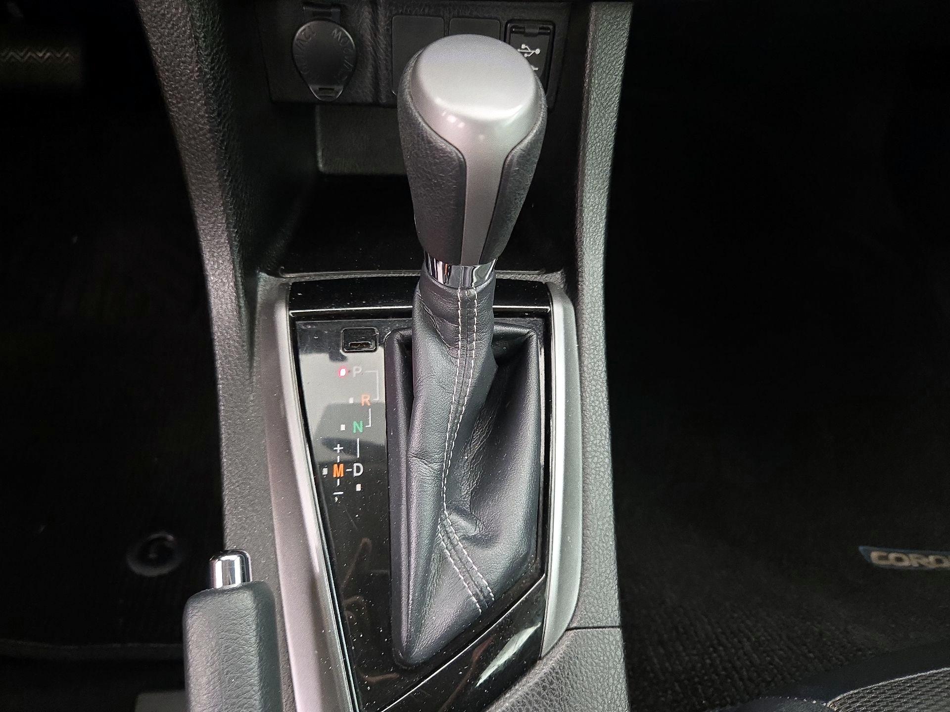 Thumbnail: 2015 Toyota Corolla - 17