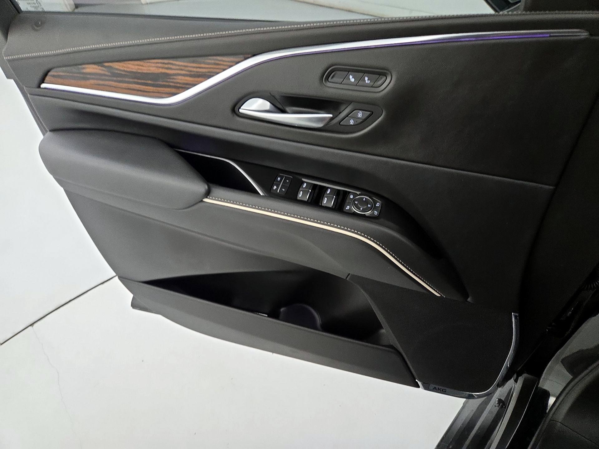 Thumbnail: 2023 Cadillac Escalade - 12