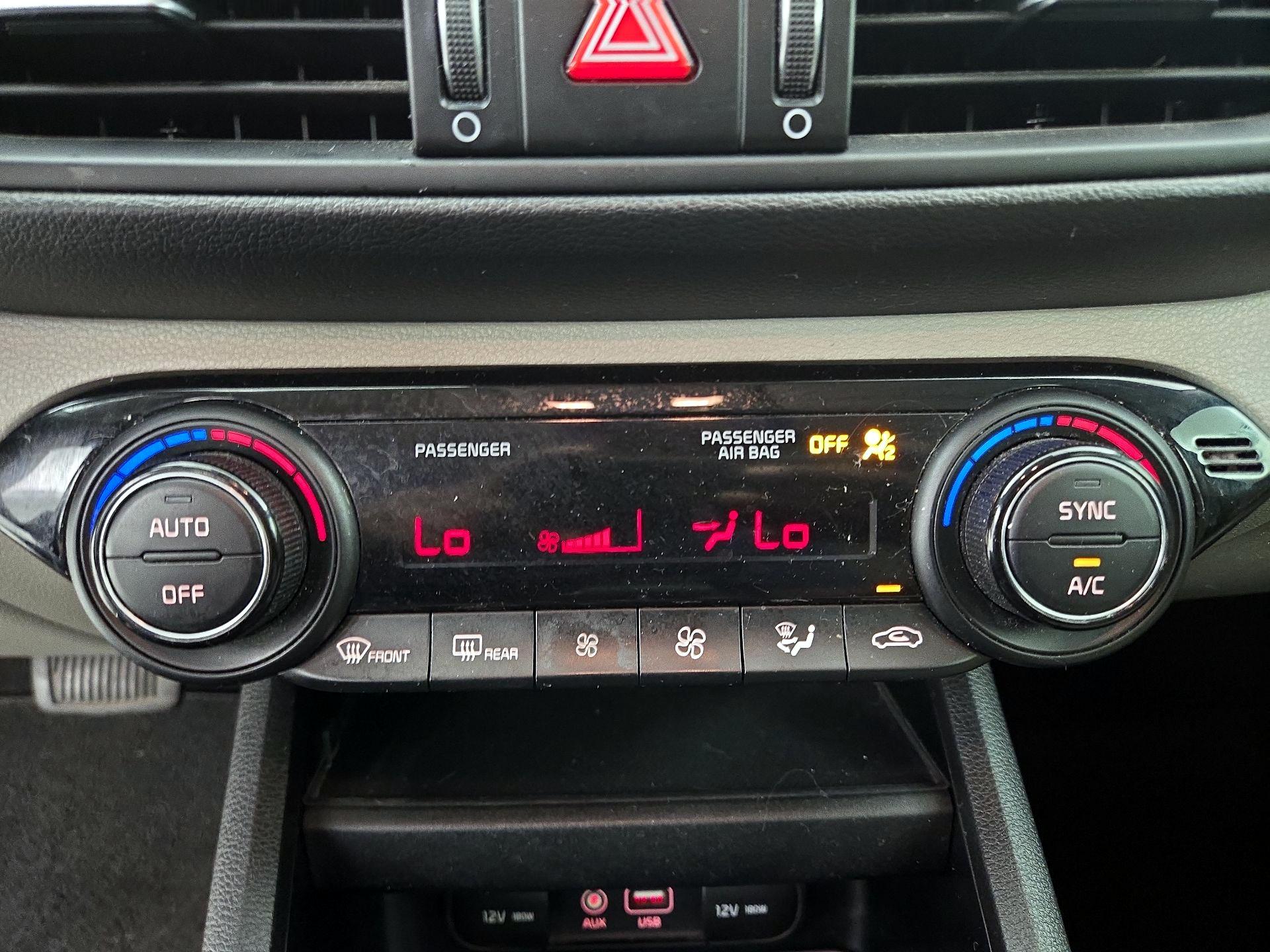 Thumbnail: 2019 Kia Forte - 16