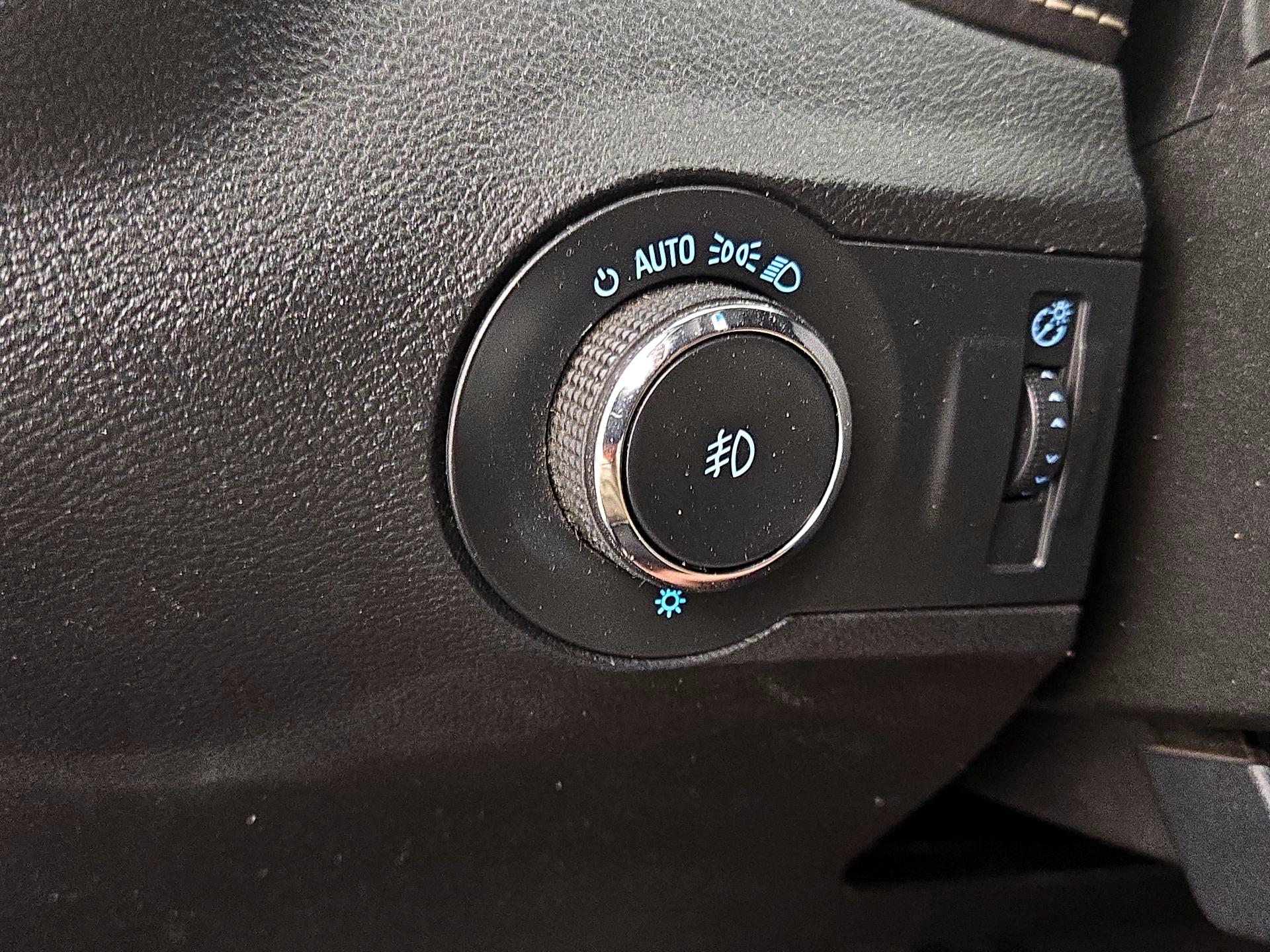 Thumbnail: 2014 Chevrolet Camaro - 13