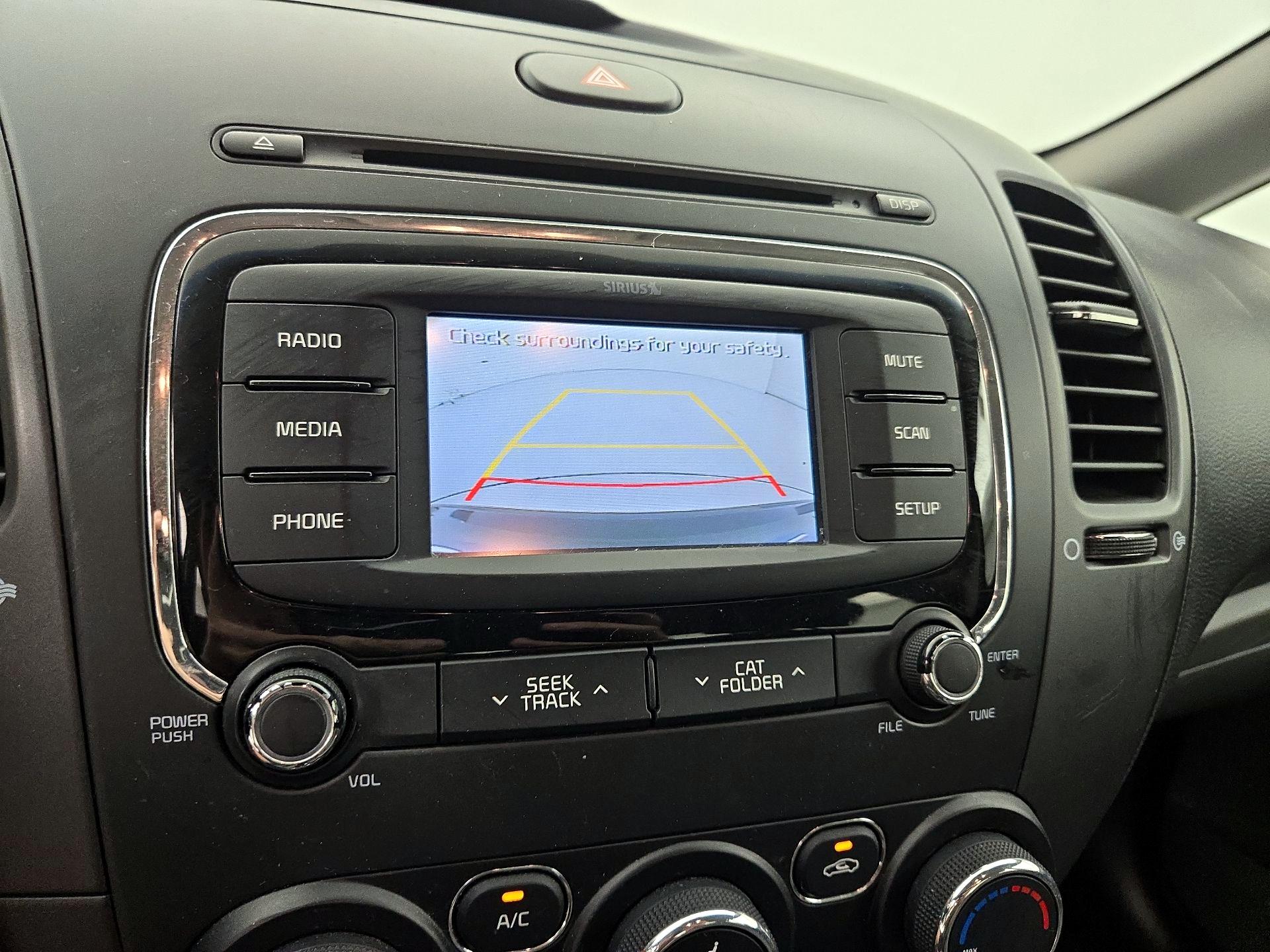 Thumbnail: 2017 Kia Forte - 14