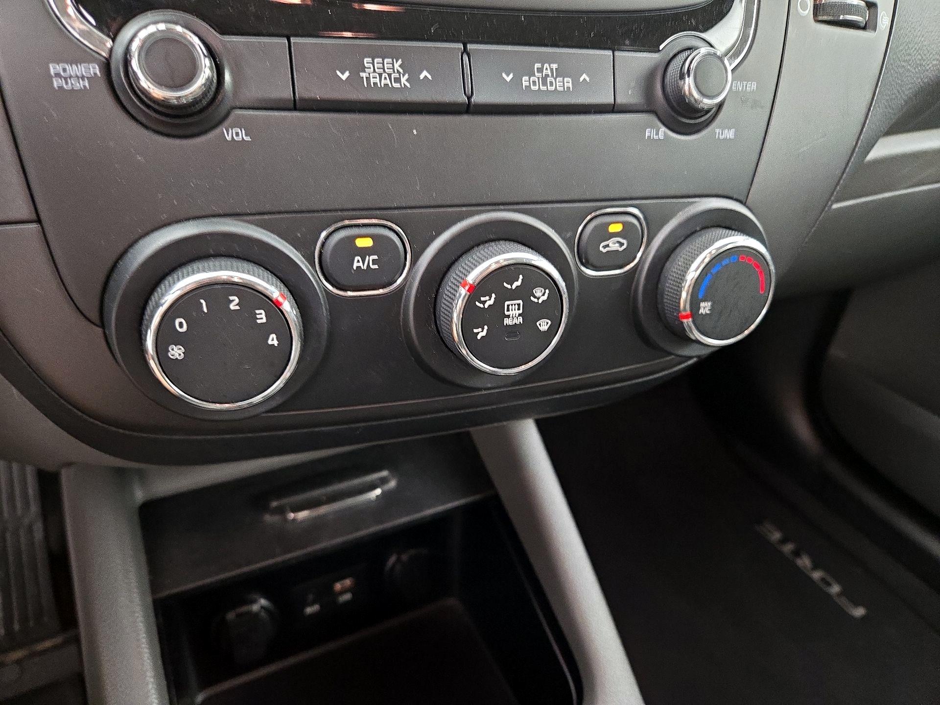 Thumbnail: 2017 Kia Forte - 16