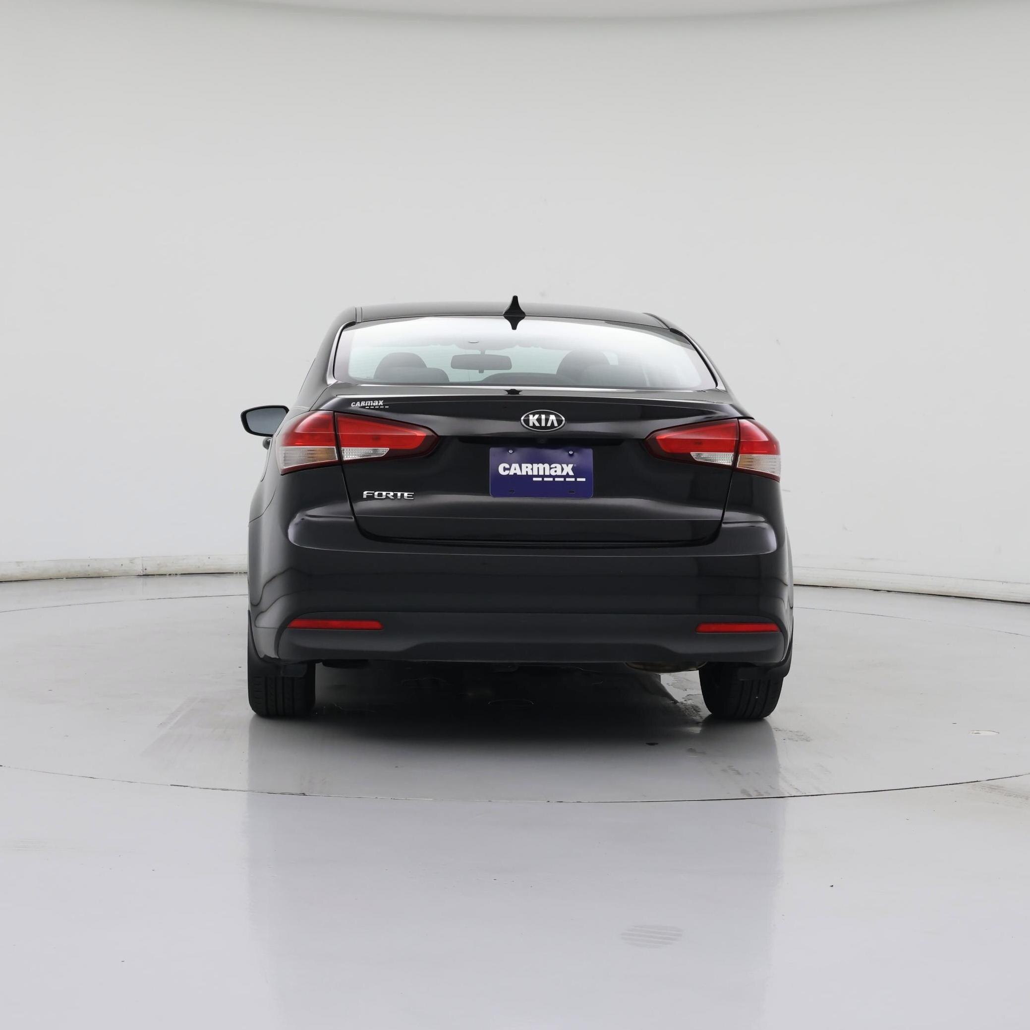 Thumbnail: 2017 Kia Forte - 6