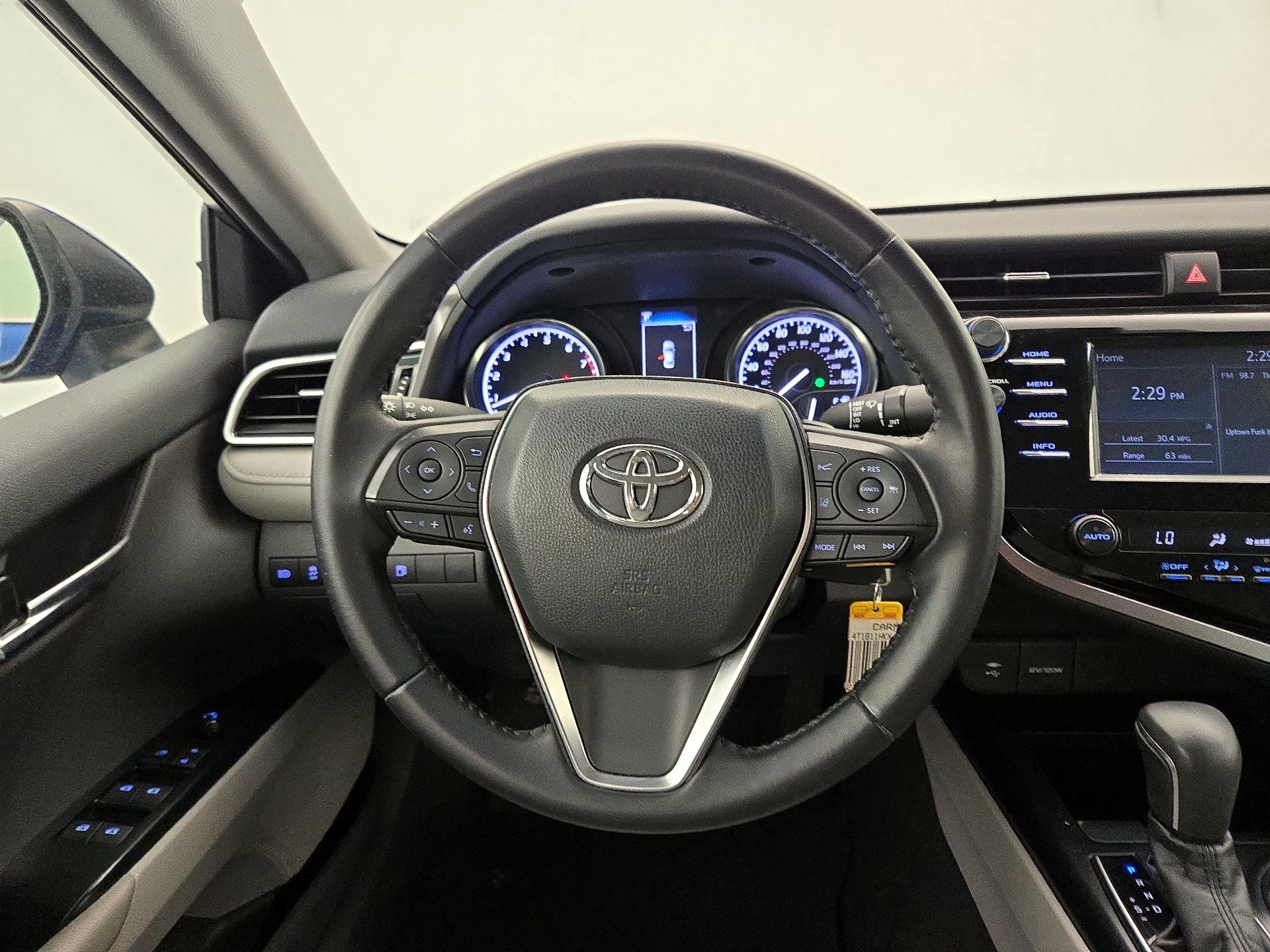 Thumbnail: 2018 Toyota Camry - 10