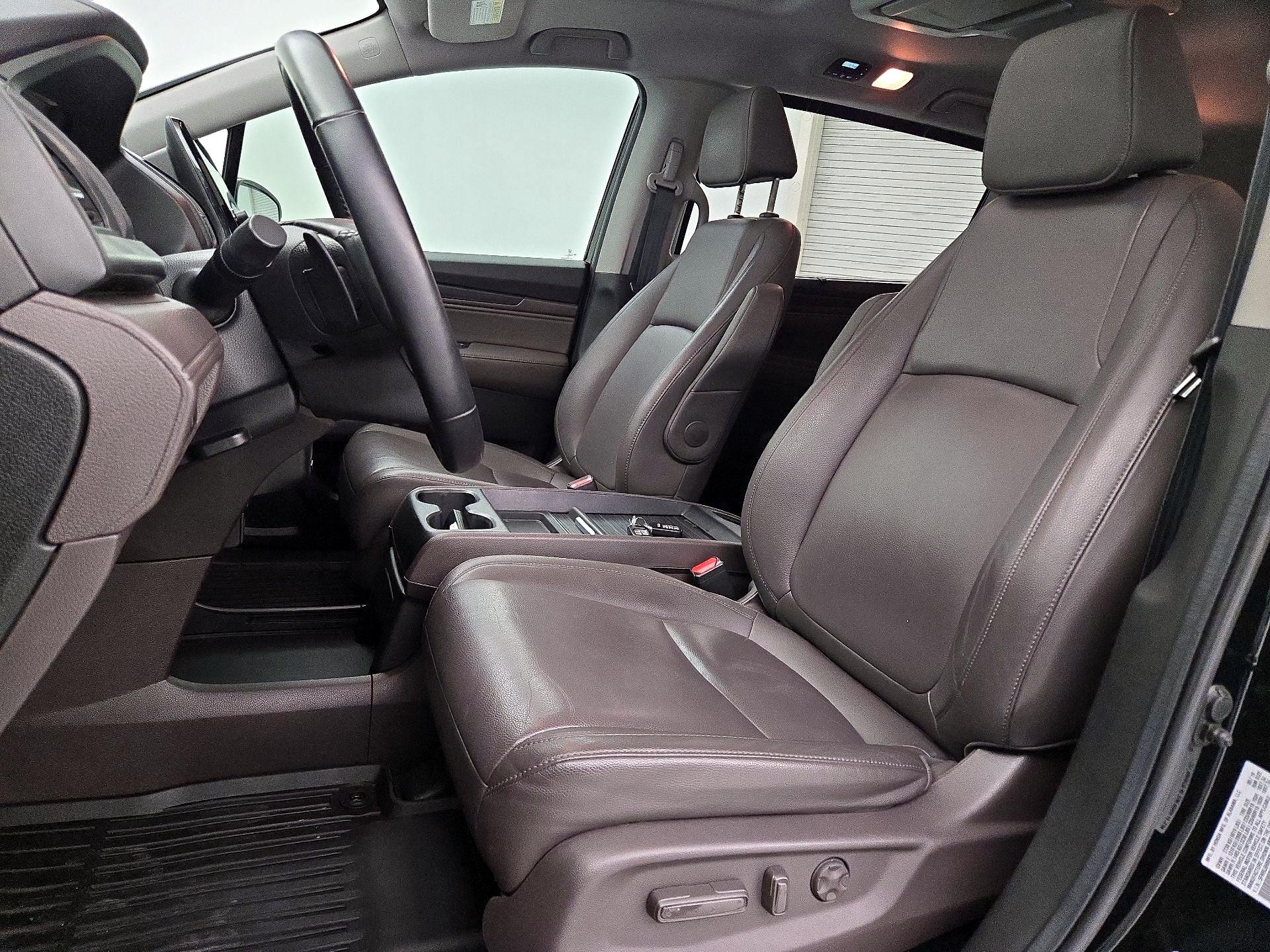 Thumbnail: 2019 Honda Odyssey - 11