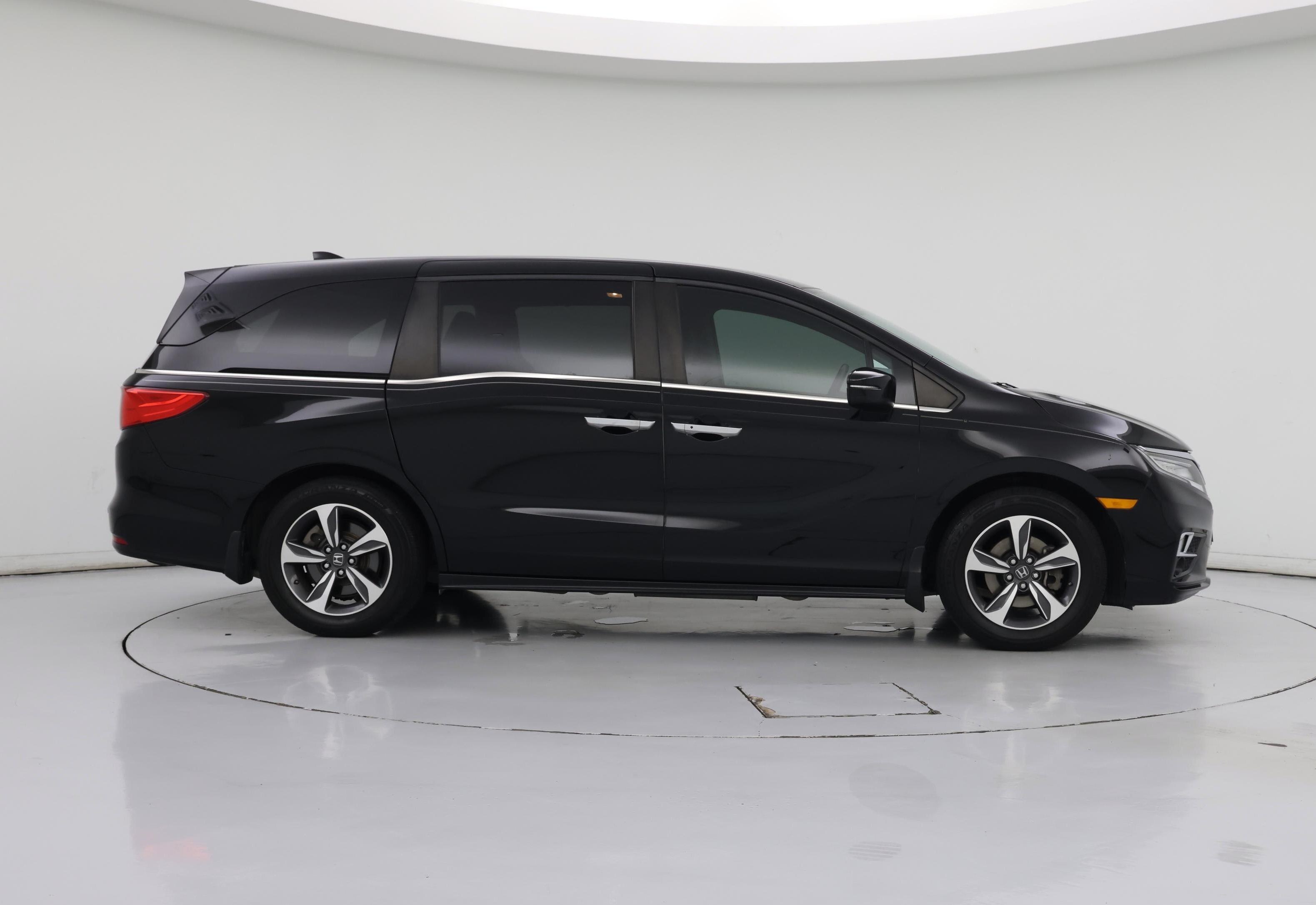 Thumbnail: 2019 Honda Odyssey - 7