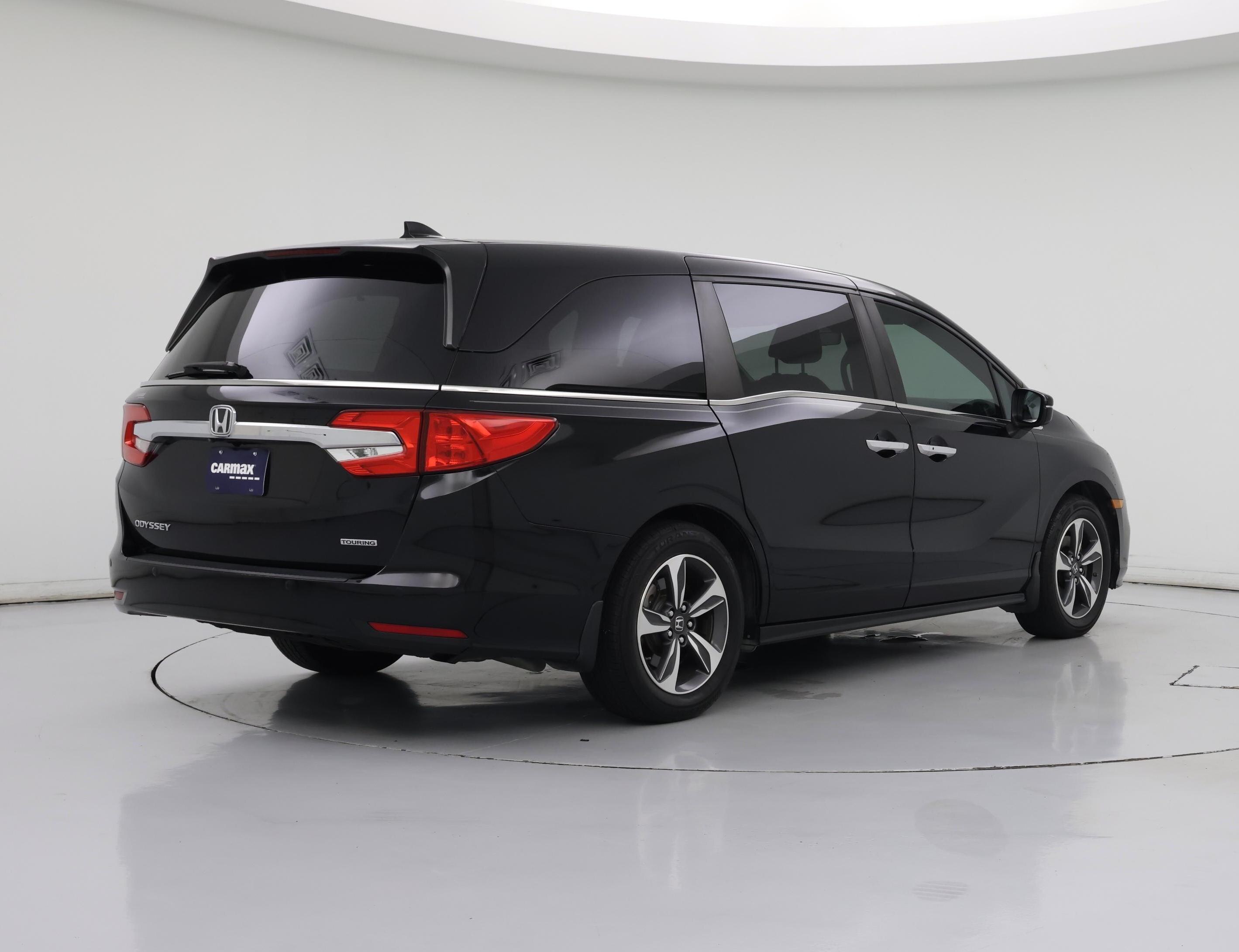 Thumbnail: 2019 Honda Odyssey - 8