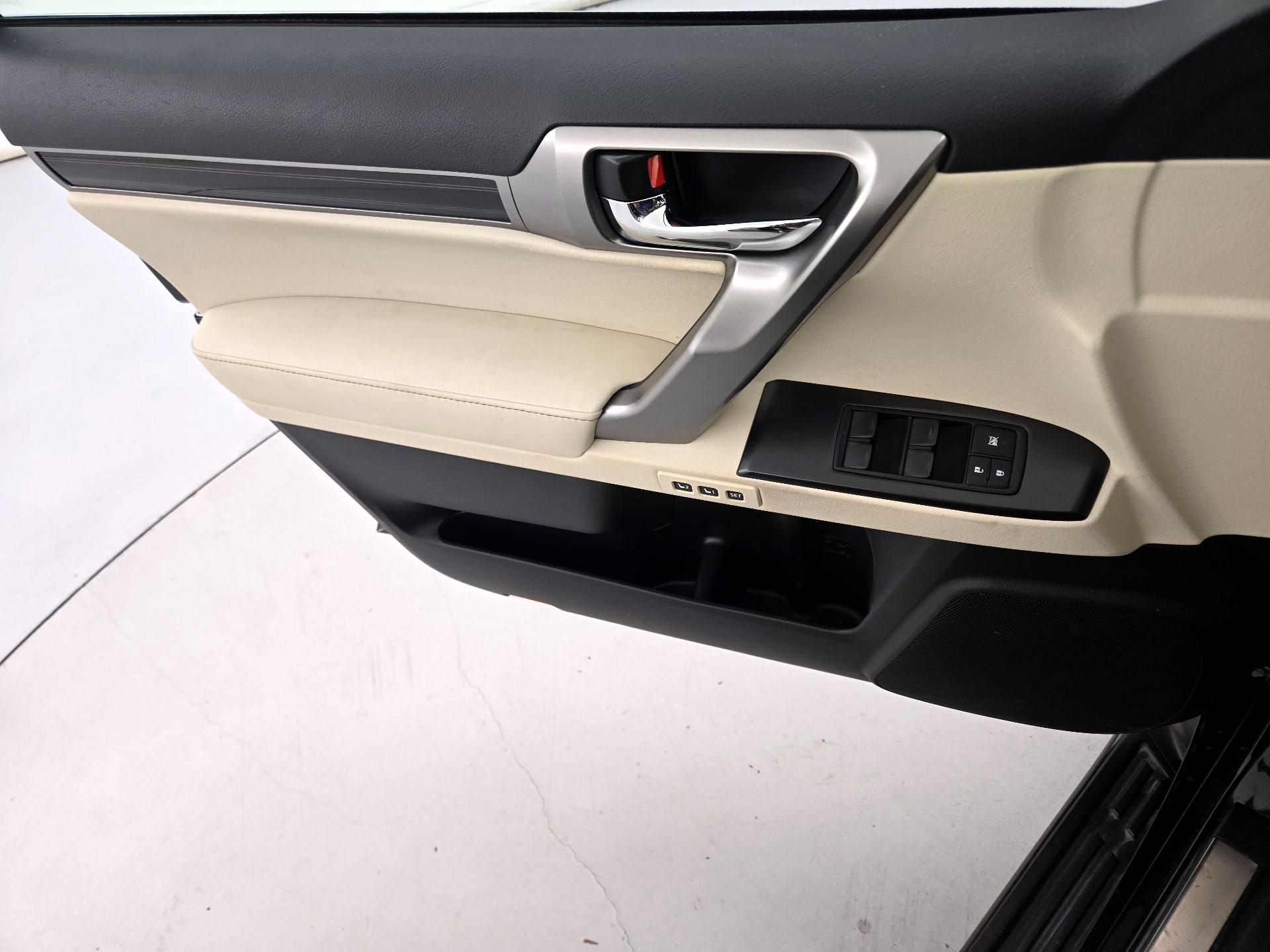 Thumbnail: 2022 Lexus GX - 12