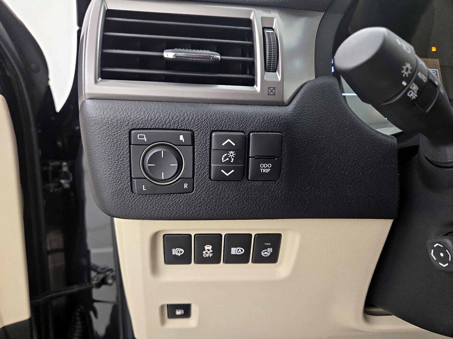Thumbnail: 2022 Lexus GX - 13