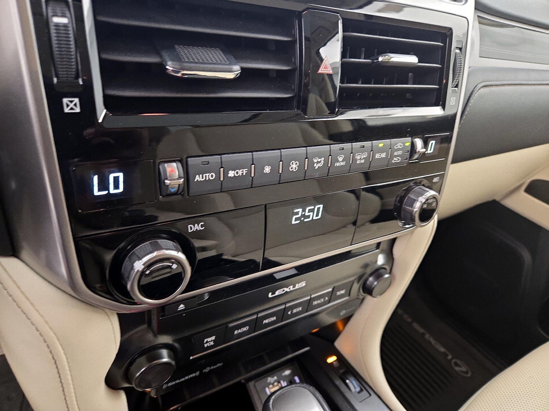 Thumbnail: 2022 Lexus GX - 17