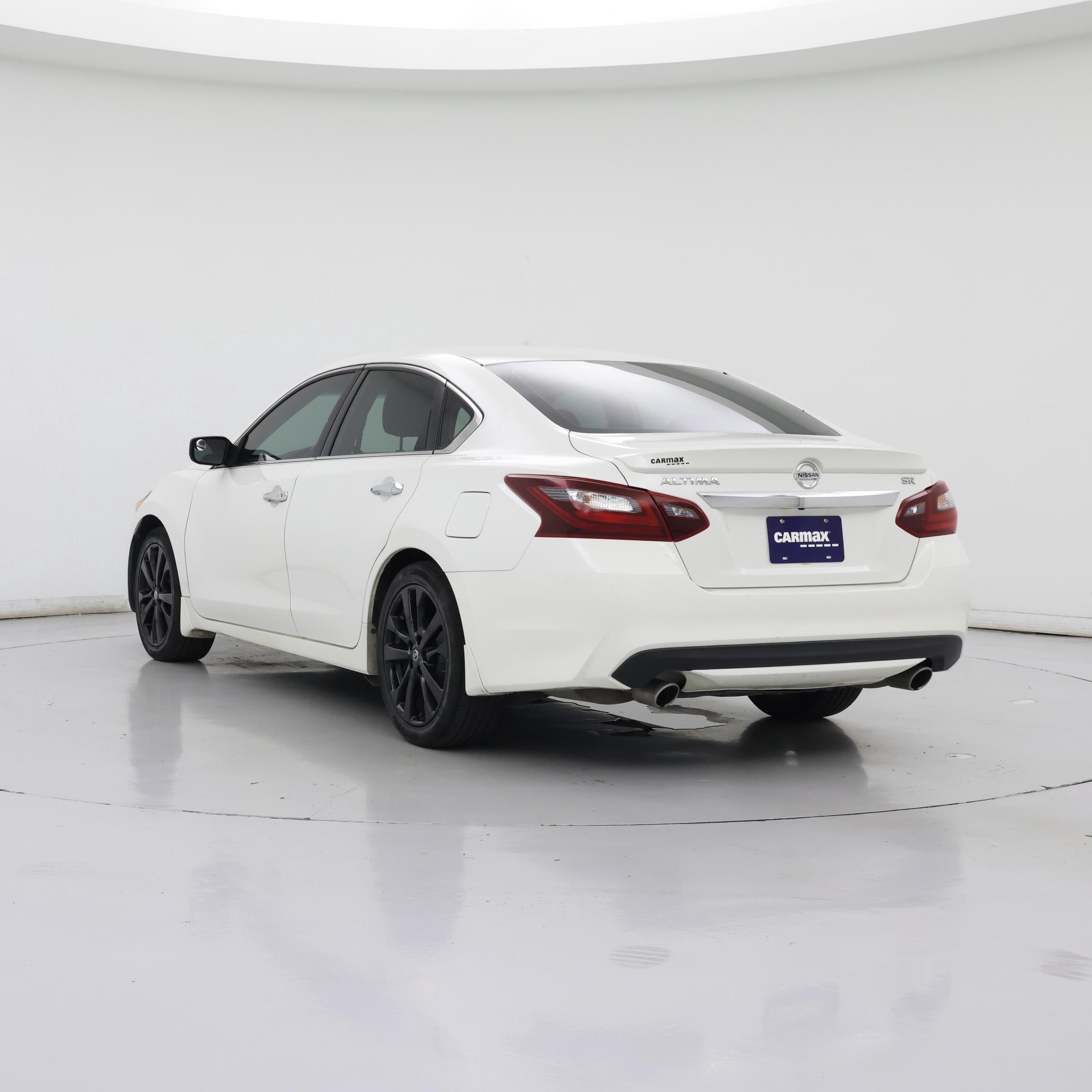 Thumbnail: 2017 Nissan Altima - 2
