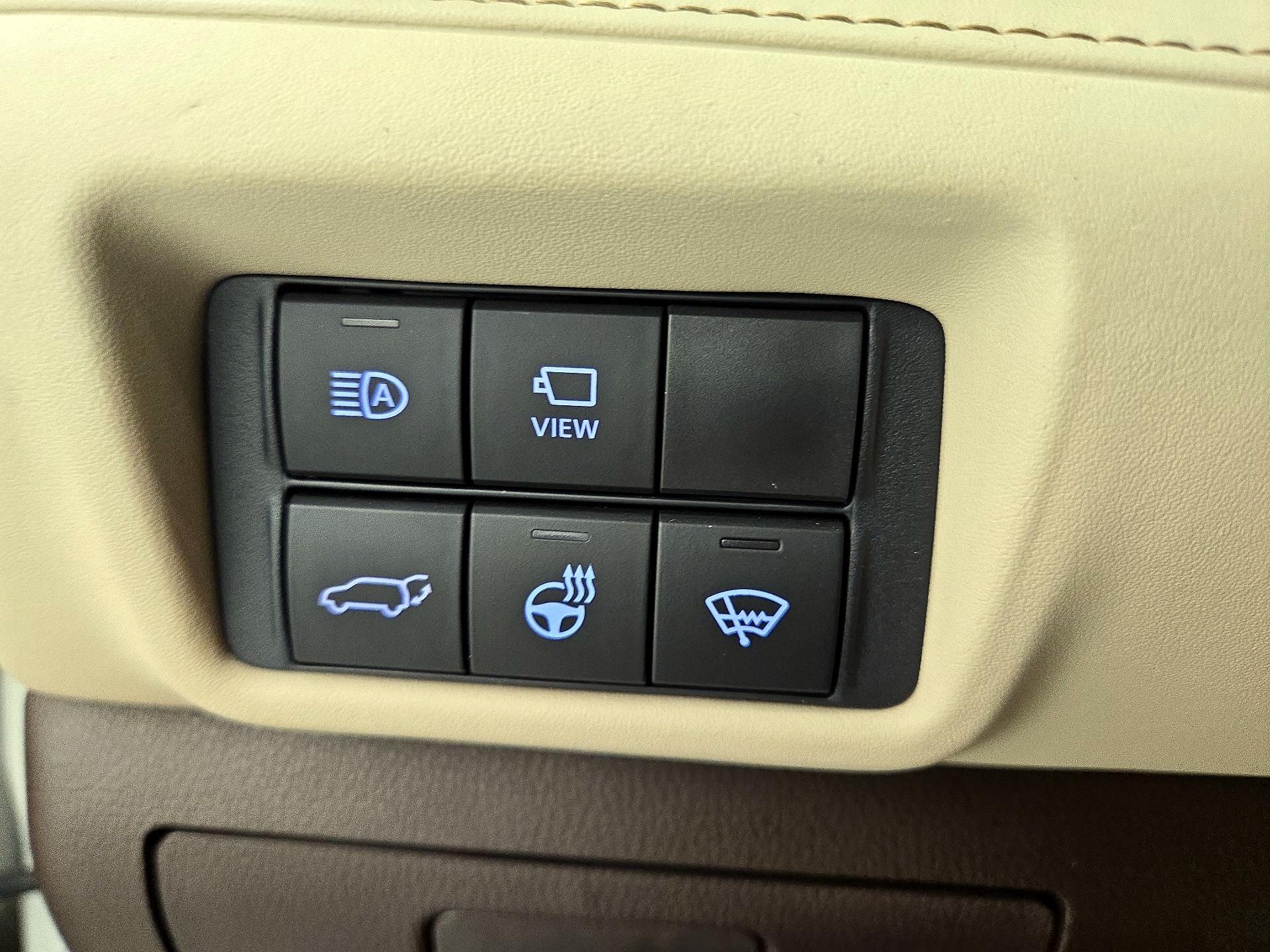 Thumbnail: 2021 Toyota Highlander - 13