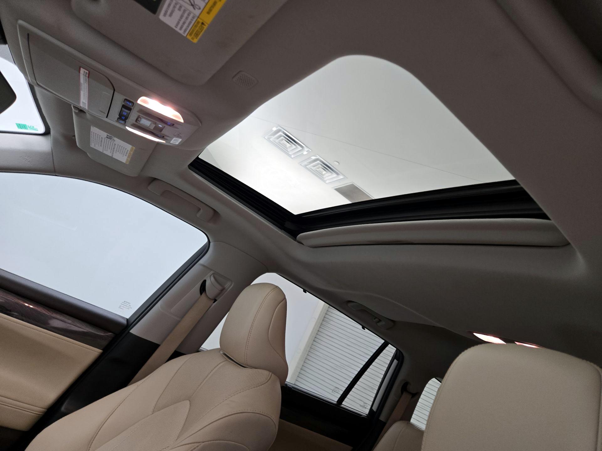 Thumbnail: 2021 Toyota Highlander - 20